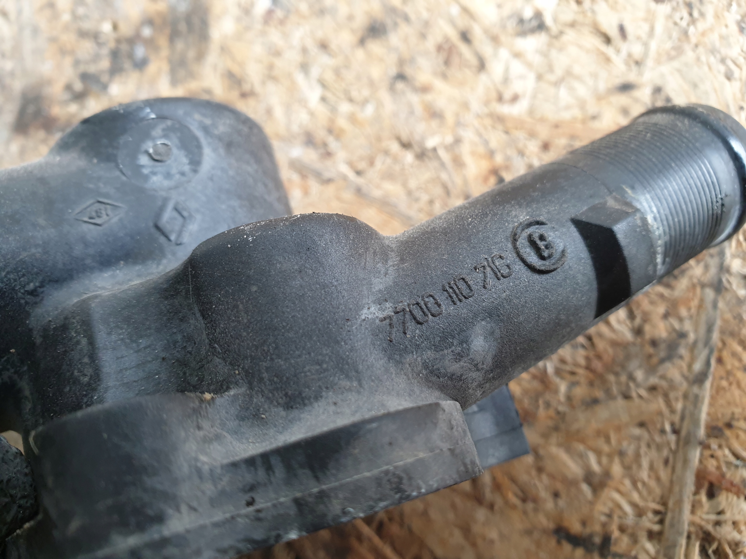 OBUDOWA TERMOSTATU RENAULT CLIO 1,2 7700110716 Typ samochodu Samochody osobowe