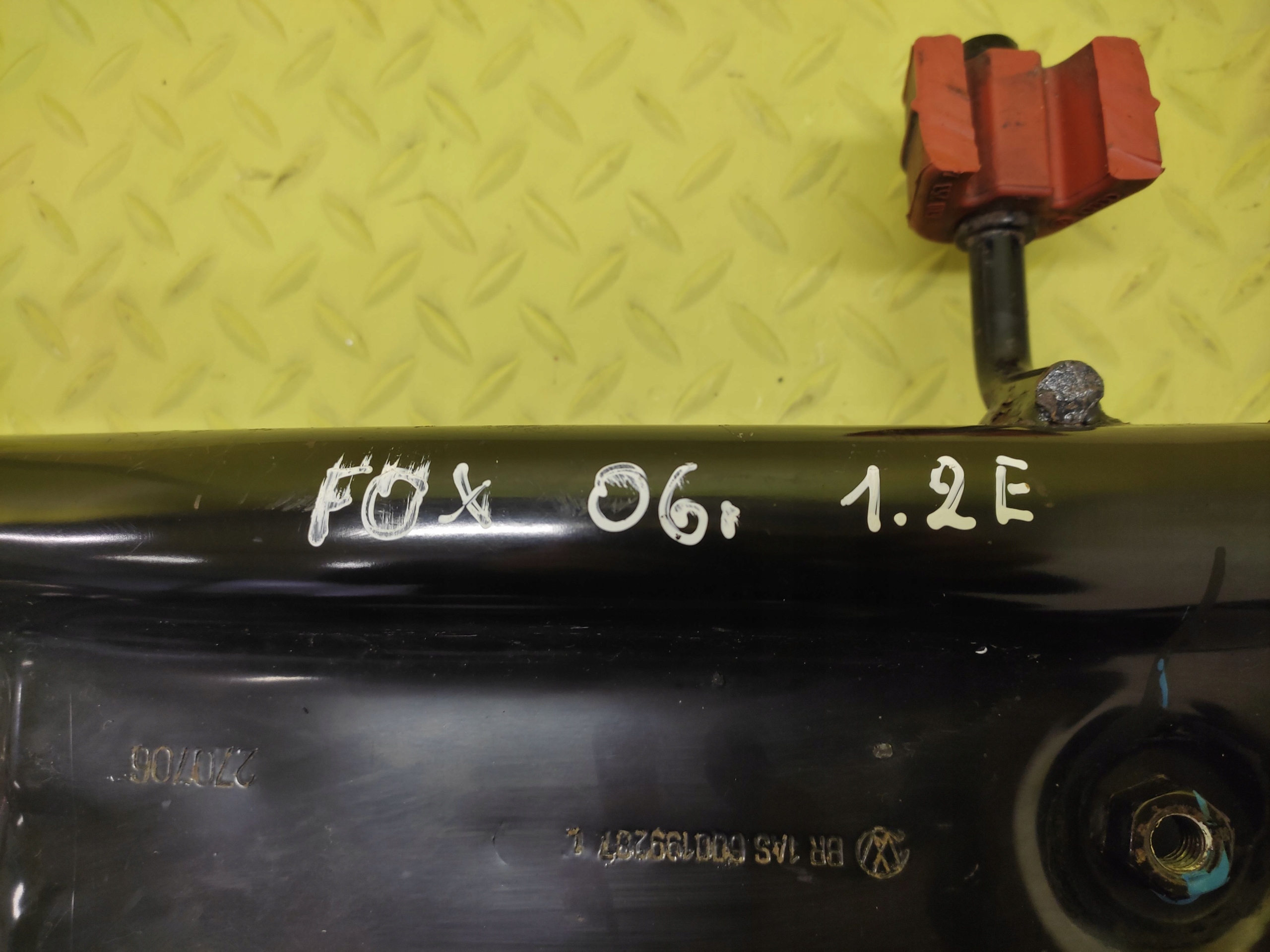 VW FOX 1.2 subframe axle beam axle beam