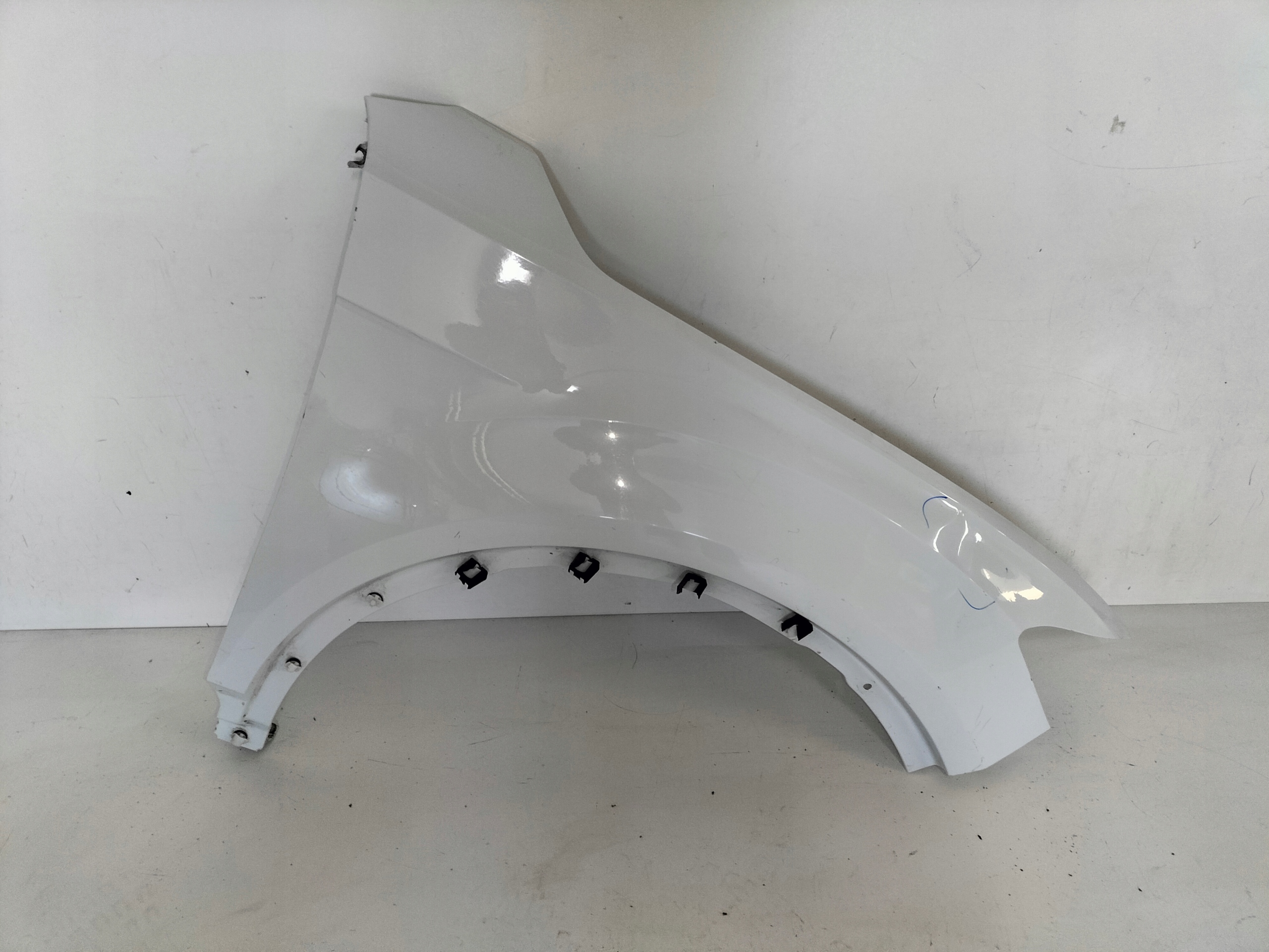 fender front front right VW T-ROC TROC 17