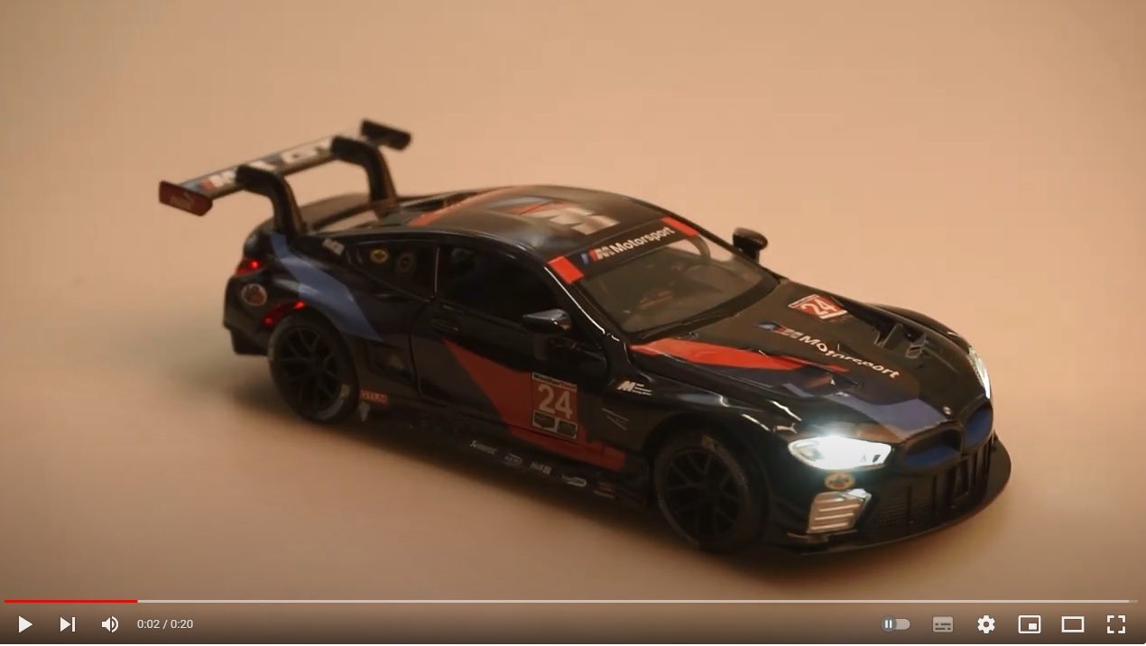 AUDI R8 LMS SUPER GT EVA RT TYPE-01 MODEL NAPĘD DŹWIĘK #33 RMZ 1:32 FIOLET Model AUDI R8 LMS