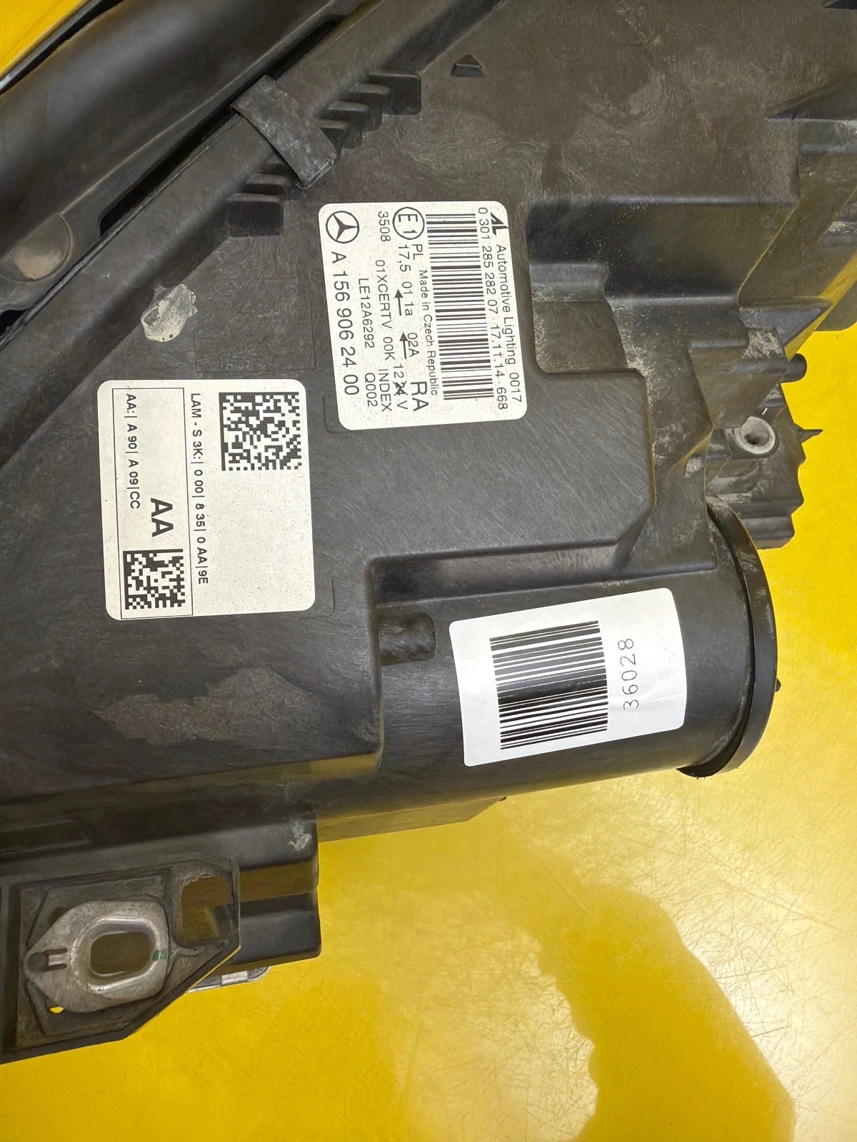 light right Mercedes GLA W156 Bi-Xenon ILS A1569062400
