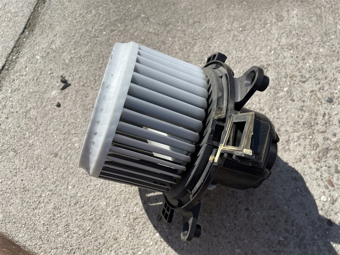 вентилятор воздуховод потока воздуха 1D480002853812 peugeot Expert 3 III 16-23R