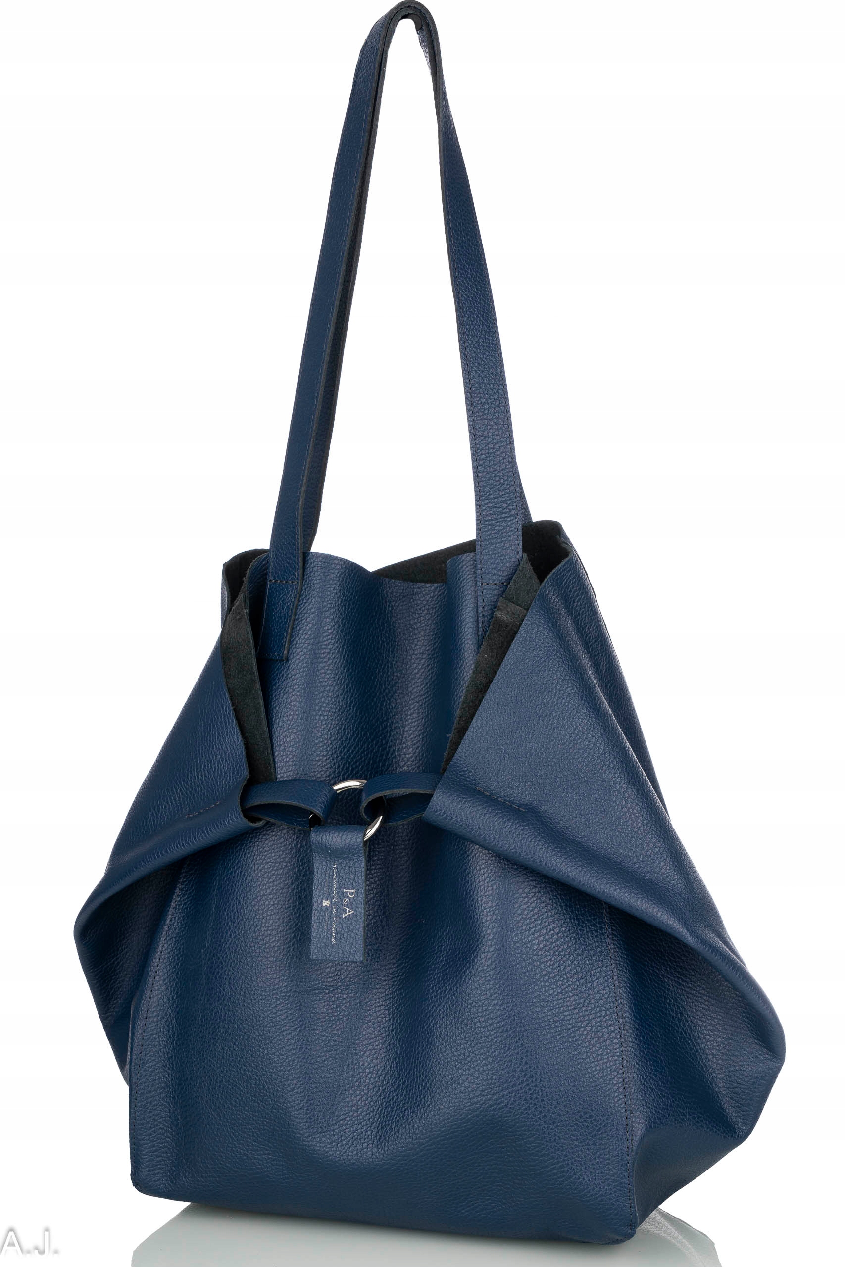 Kožená kabelka, velká taška z námořnická modrá kůže, prostorná, polský výrobek