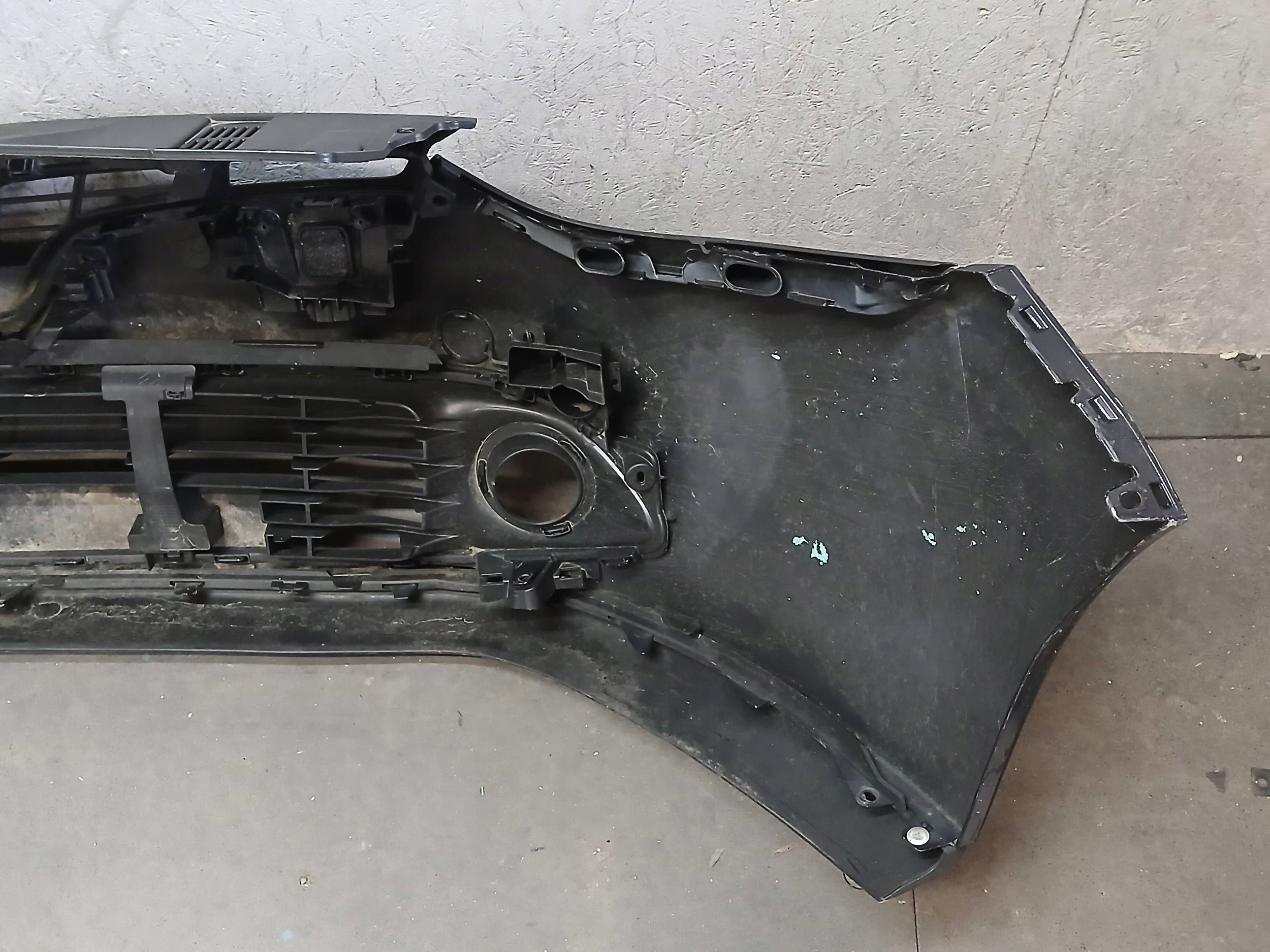 bumper front RENAULT CLIO IV 4