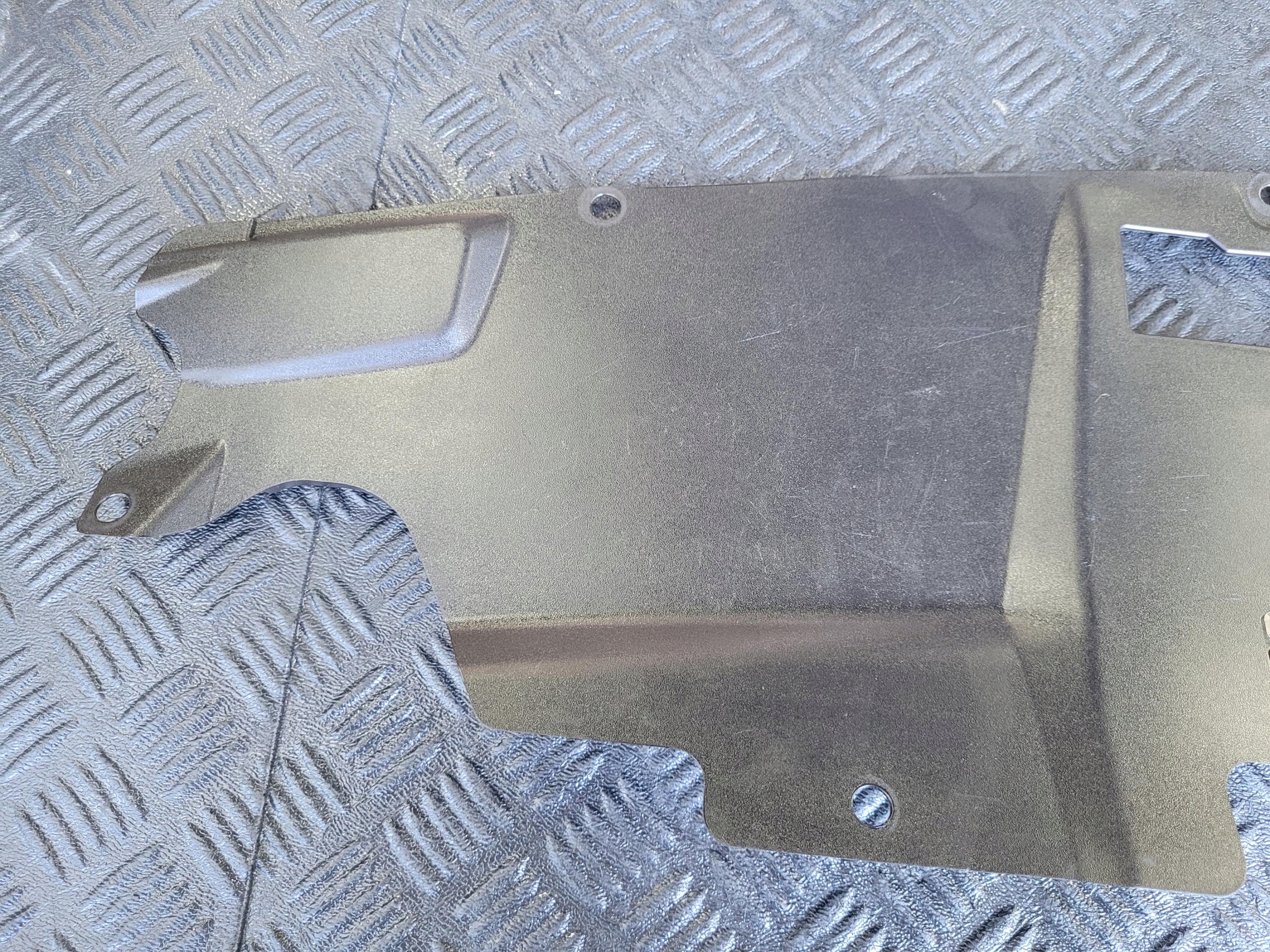 kryt stěny předního 39114984 OPEL INSIGNIA B 1.6 CDTI
