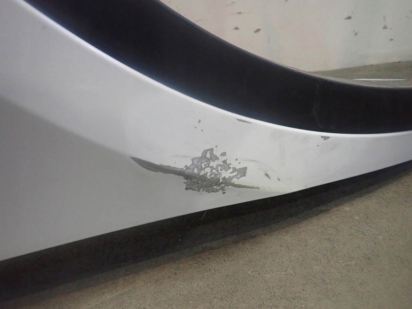 fender front front right TESLA Y 2020