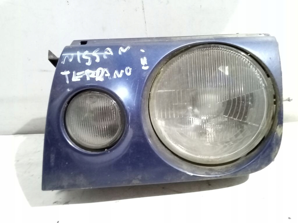 Nissan Terrano II light left front front
