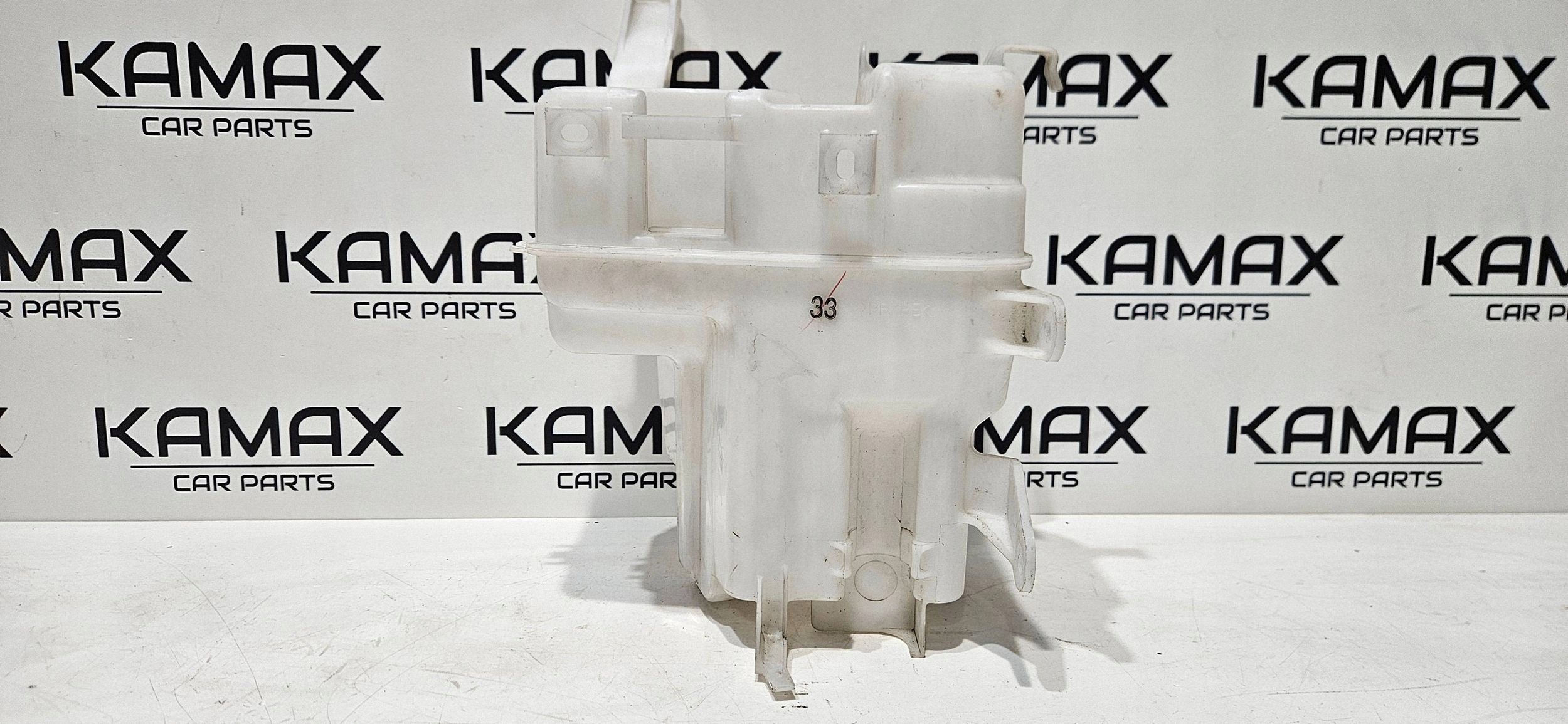 washer fluid tank front Lexus CT 200H 060851501