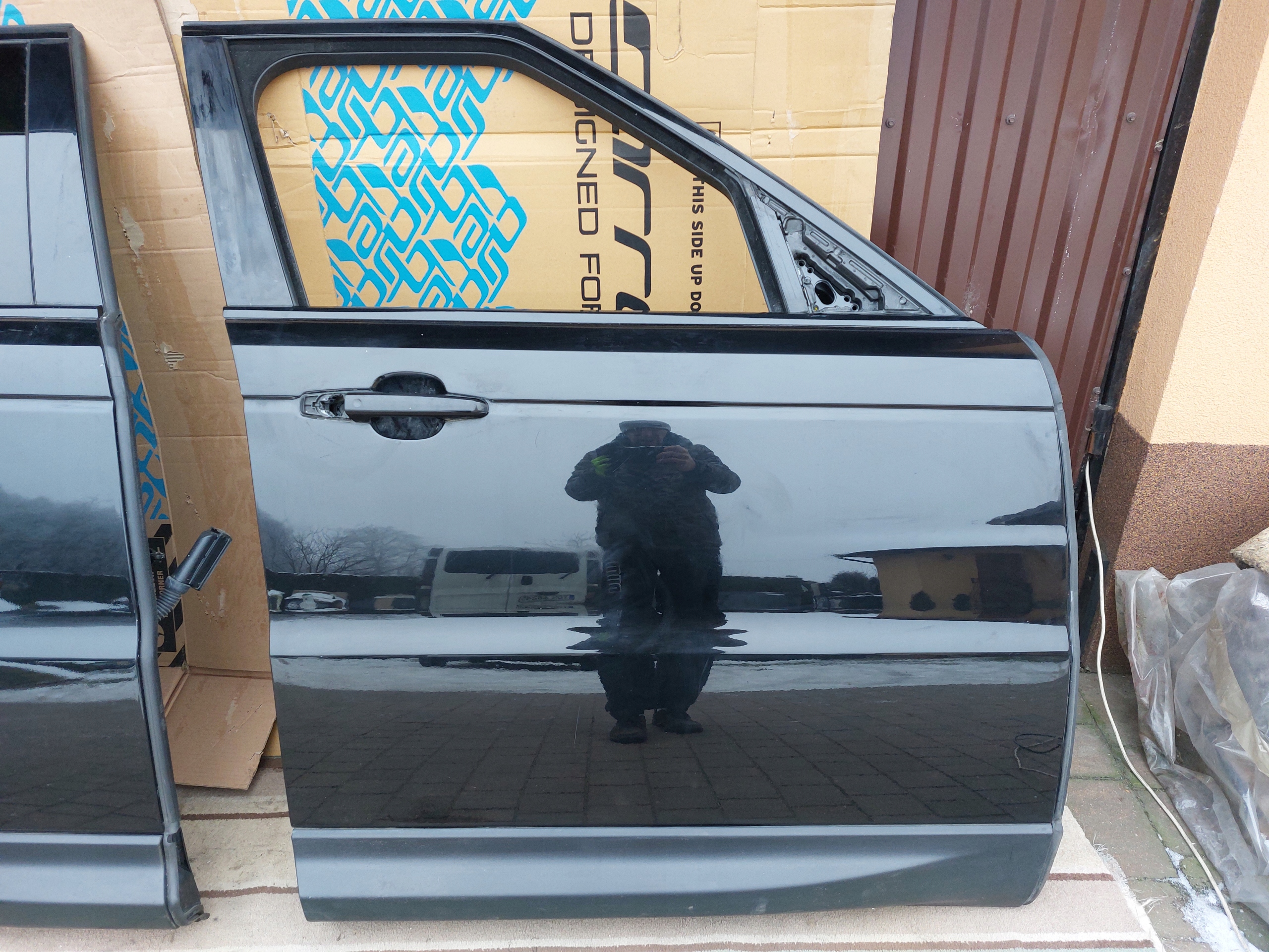 door right front RANGE ROVER L494 black, 14r