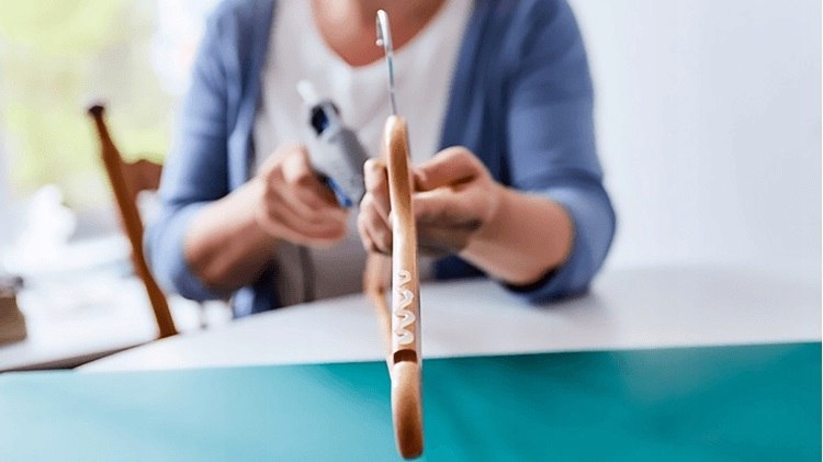 PISTOLET DO KLEJU DREMEL 7MM Stan opakowania oryginalne