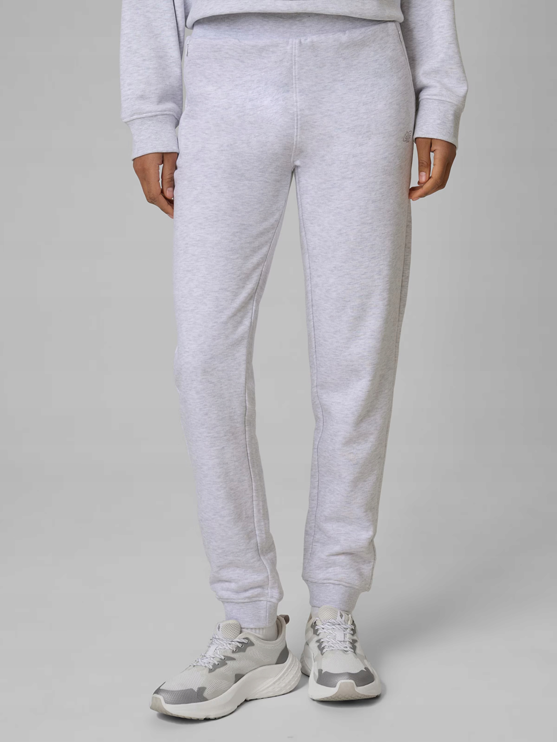 4FRMM00 TTROF1843 27 M Chladný Světle Šedý Melír