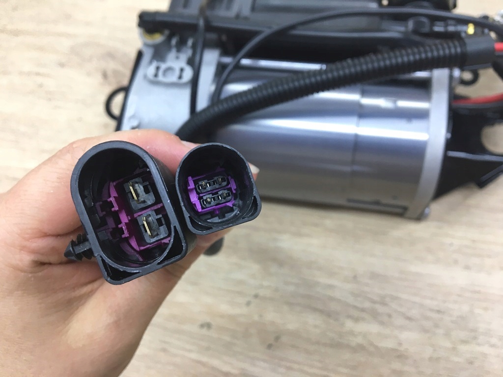 KOMPRESOR ZAWIESZENIA Porsche Cayenne 955358901 Producent czesci Maxpeedingrods