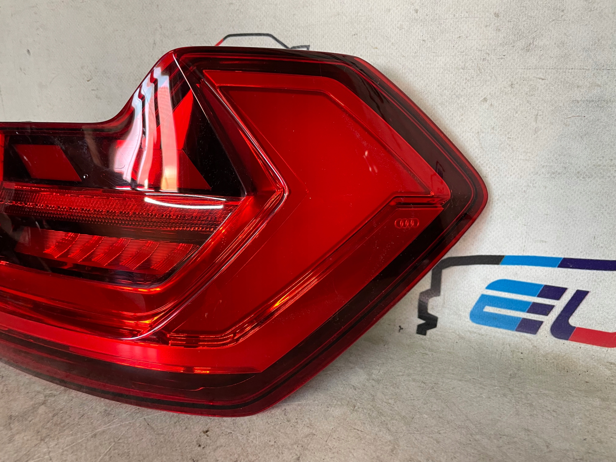 Audi OE 82A945092A фонарь led