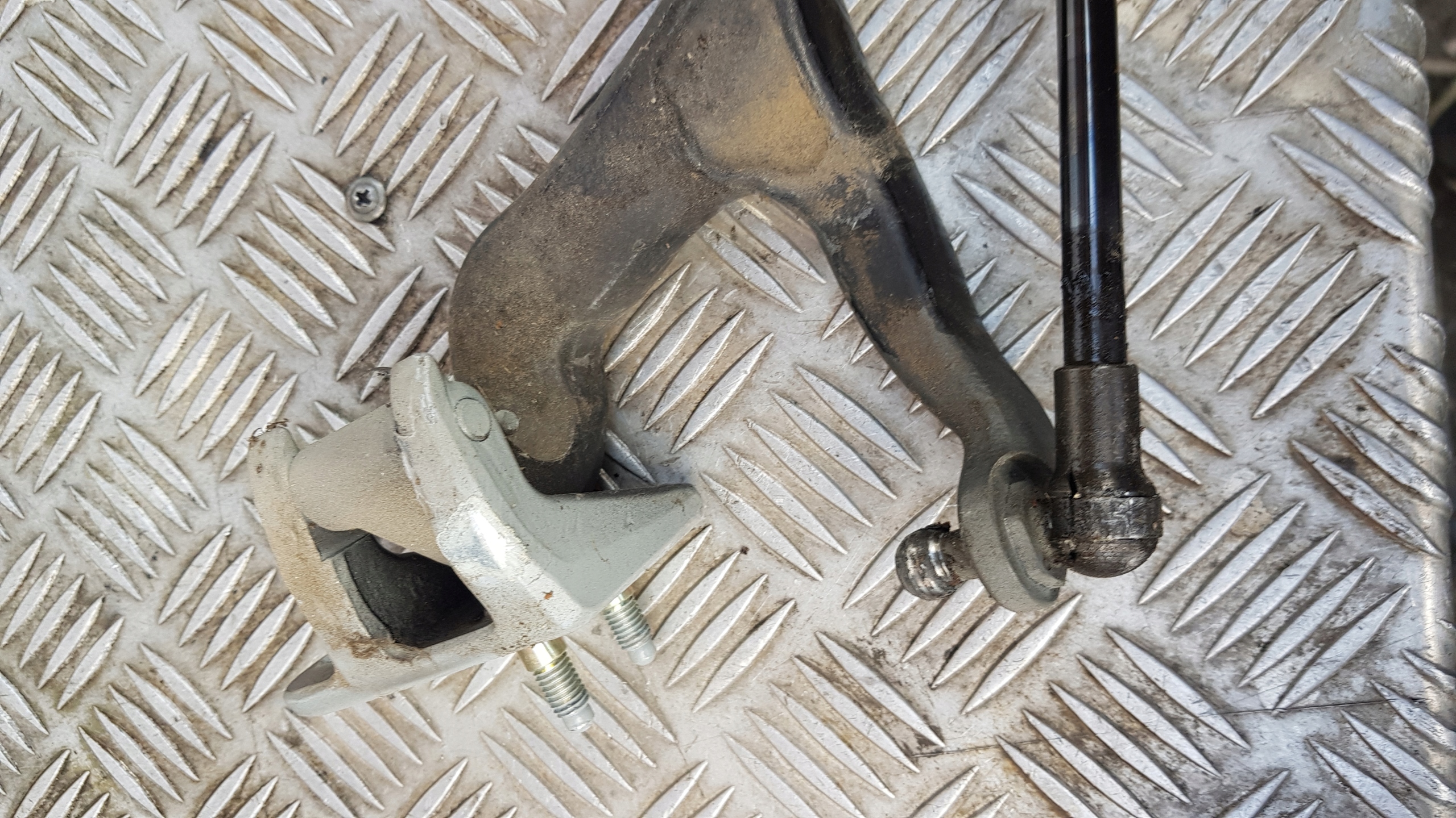 MERCEDES W211 KOMBI hinge bonnet boot left / right damper 1SZTUKA