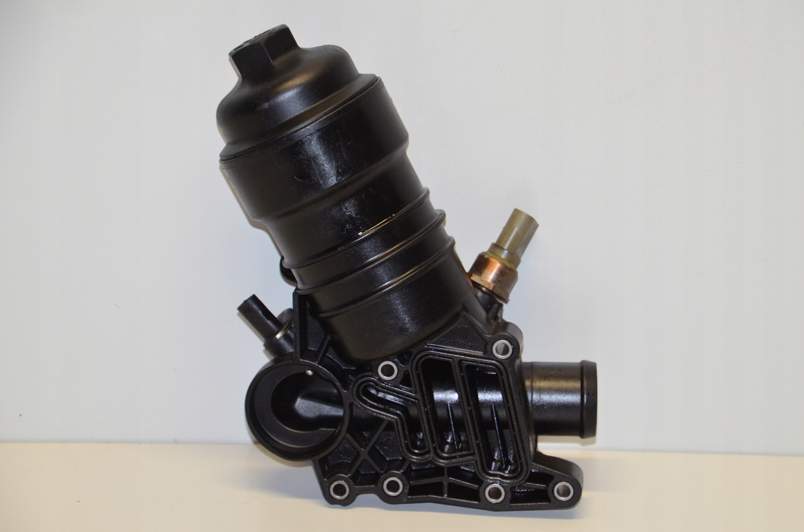 VW AUDI PODSTAWA OLEJU 059115389T Car type Passenger cars