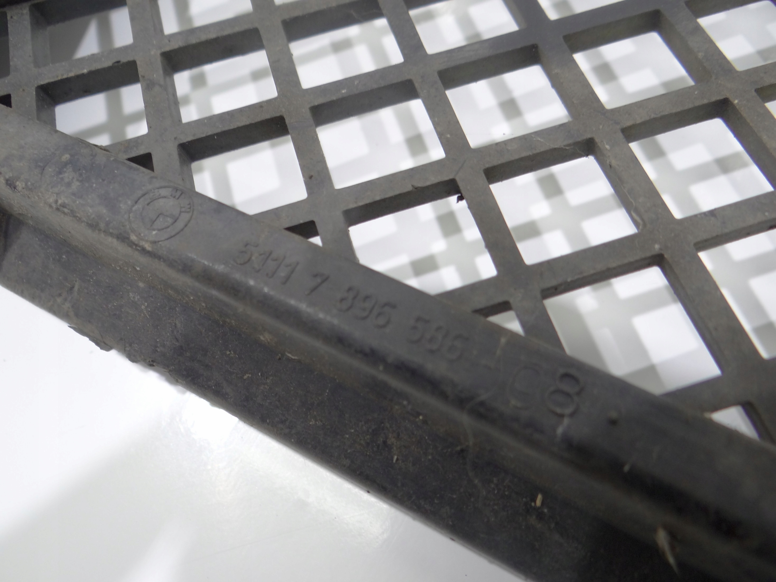 grid of a bumper front BMW E61 LCI M PAKIET 7896586