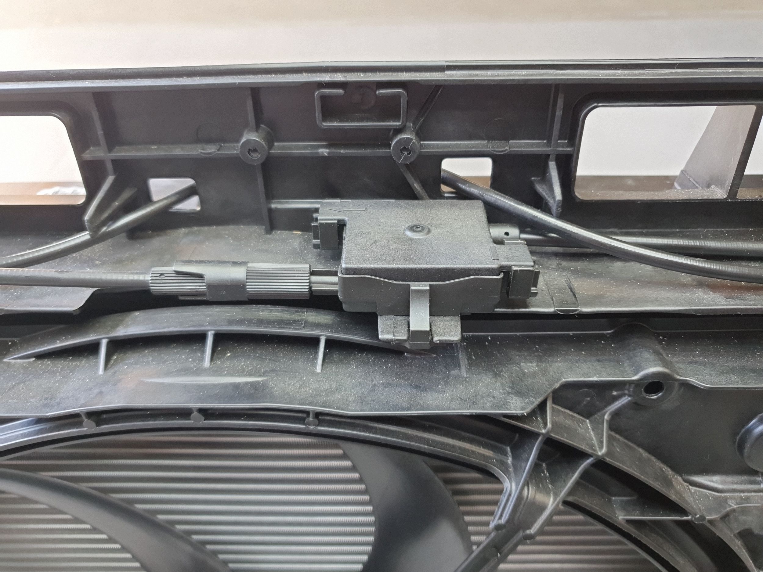 Audi A3 8Y HB LIFT 1.5 eTsi support panel for radiators radiator sider 5WA959455B