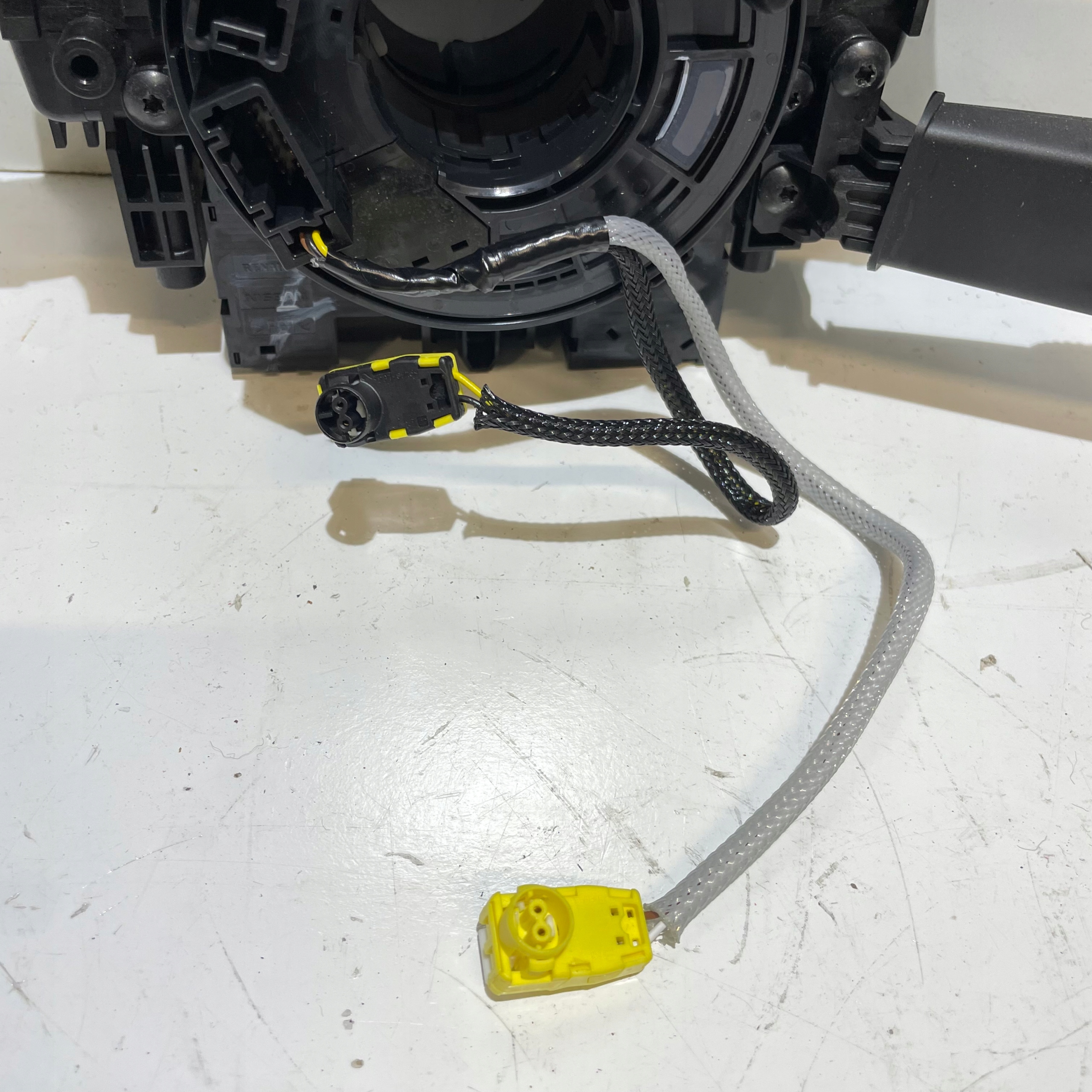 RENAULT CAPTUR II RING LEVERS 255545405R