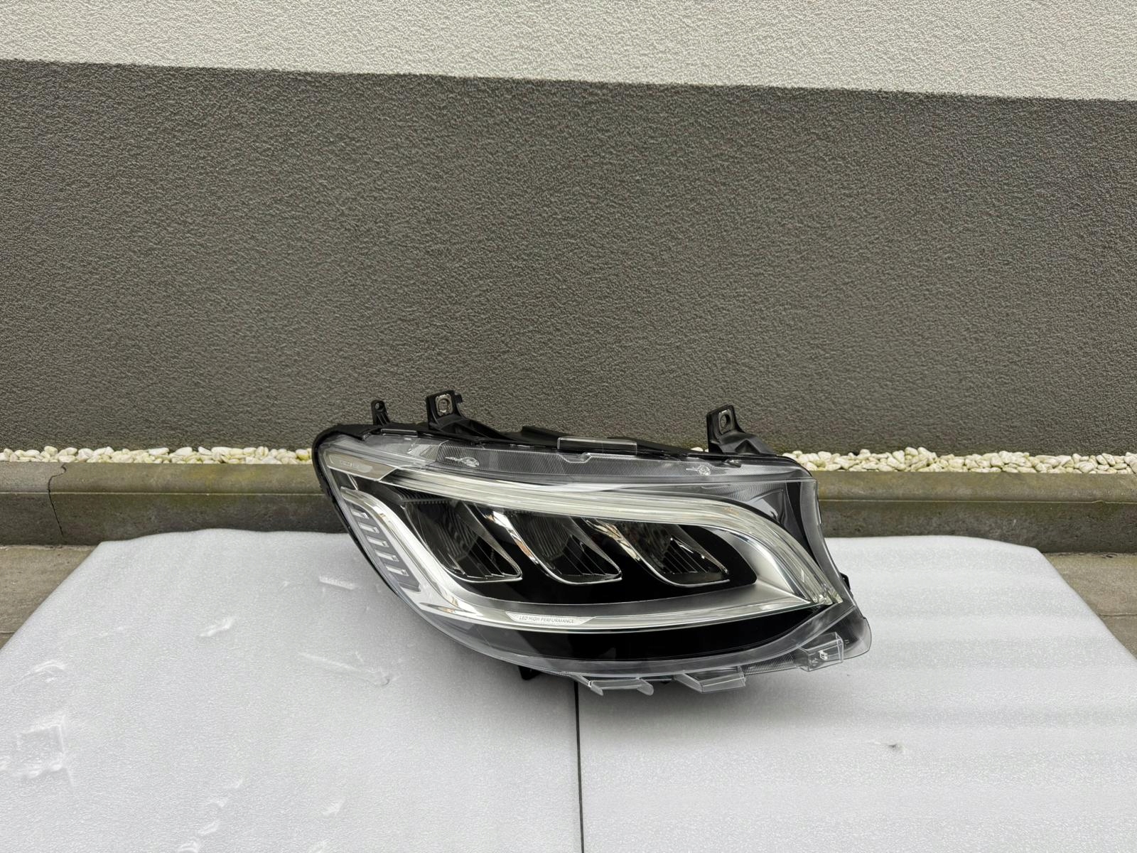 light right Mercedes Sprinter W907 Full Led