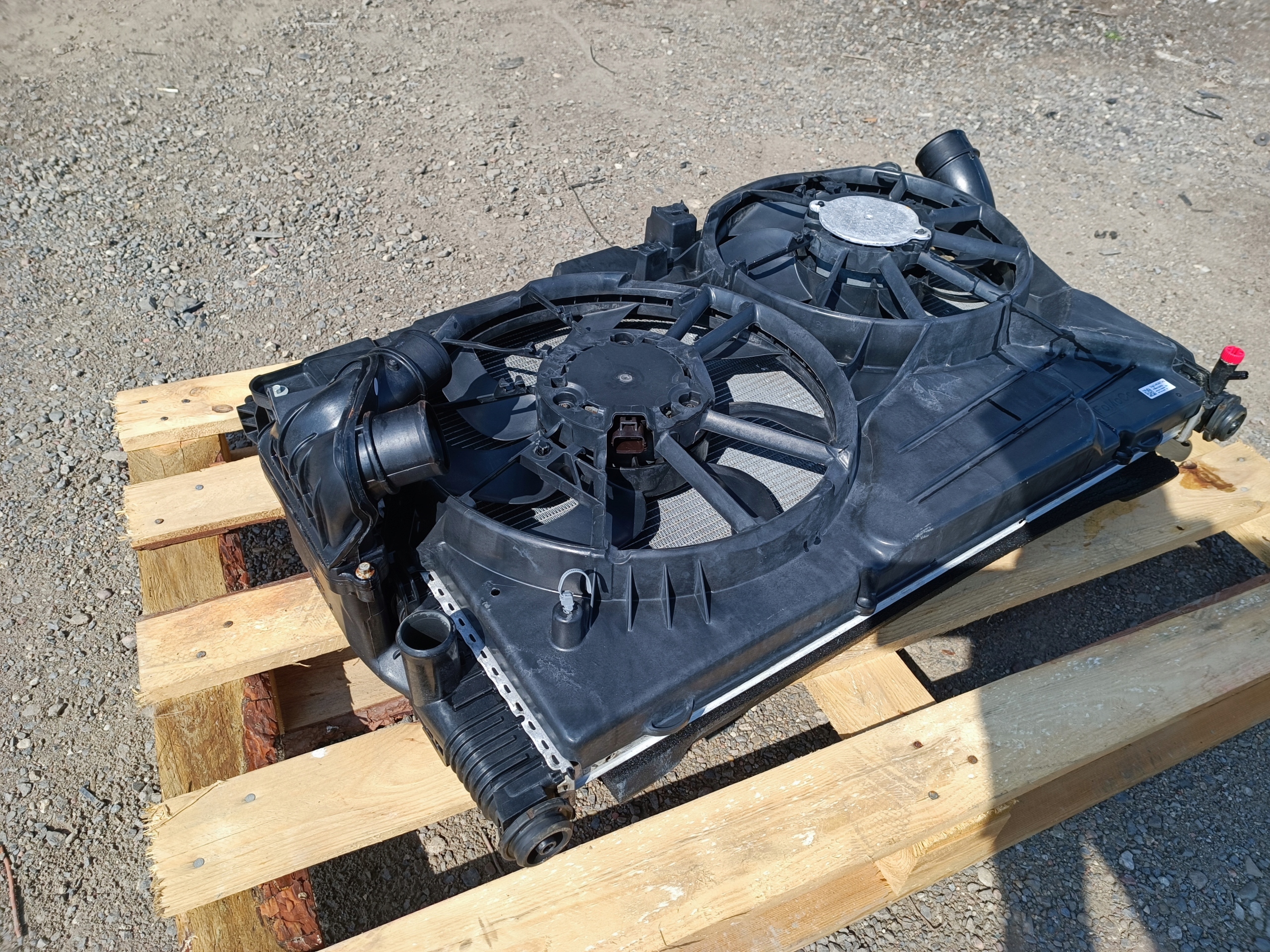 chladič ventilátor intercooler chladiče Ford Flex 3.5 Ecoboost 2013