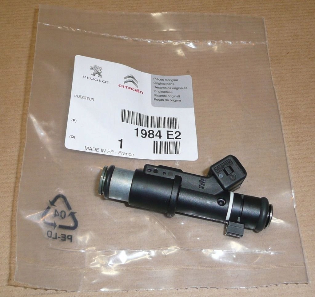 WTRYSKIWACZ CITROEN C4,C5,C8,P 206,307 2.0 16V