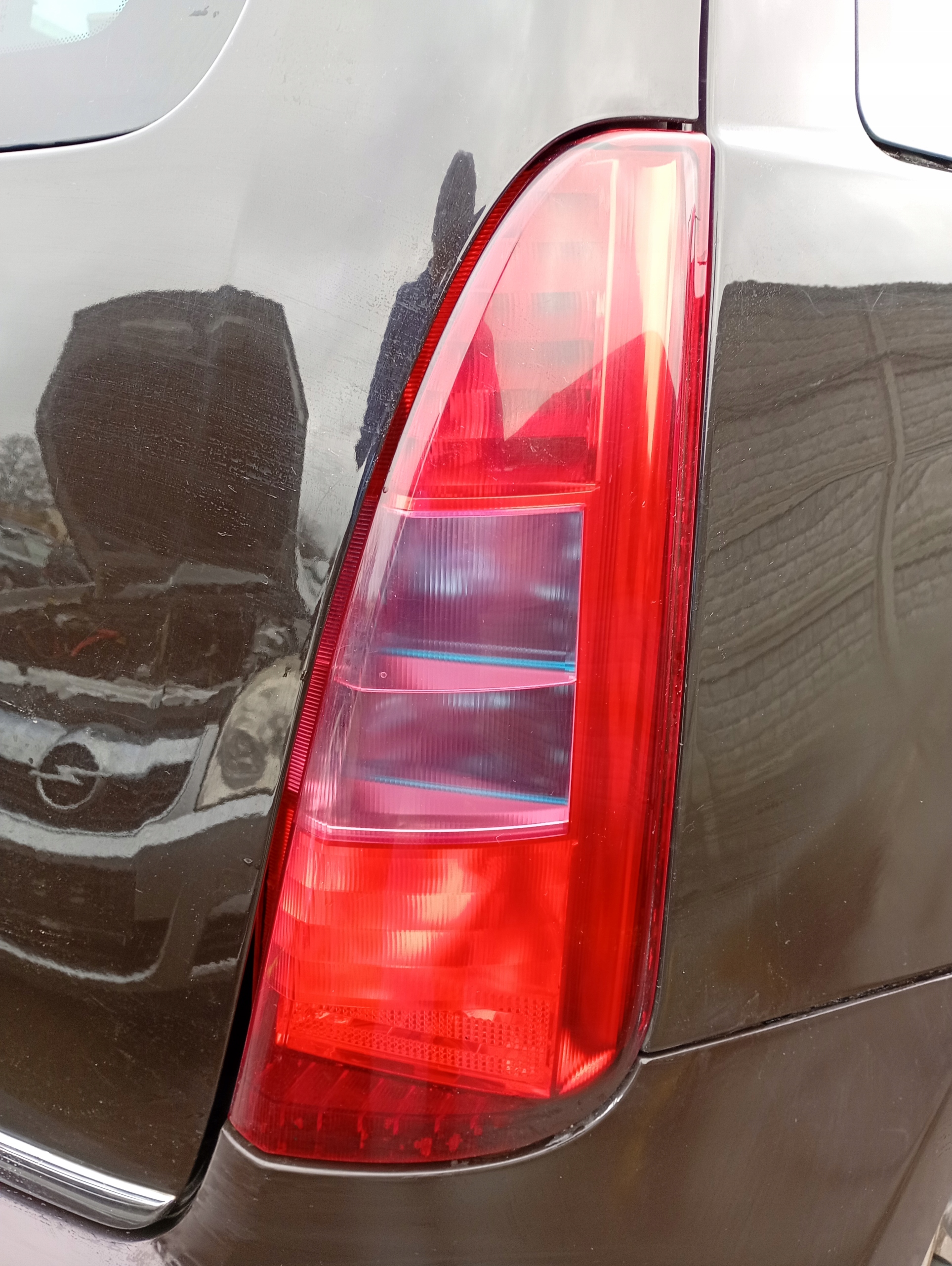 Lancia Musa 03-11 light right rear rear part