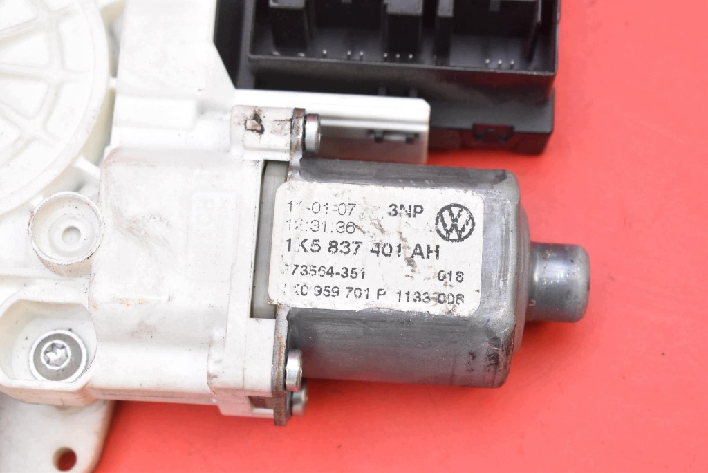 window regulator left front EU 1K5837401AH VW JETTA 5 V 05-11
