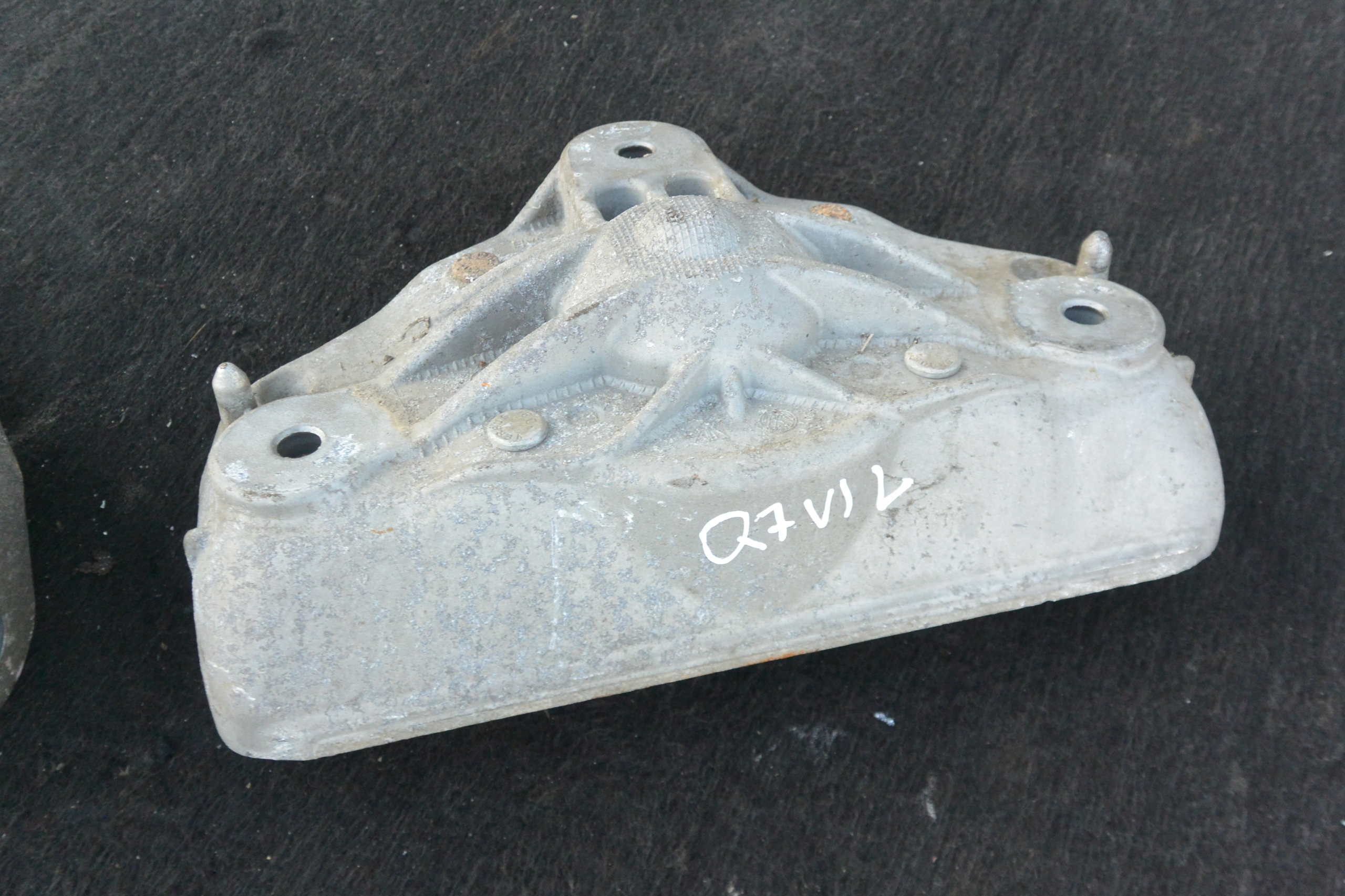 CONSOLE AMORTISEUR KPL AUDI Q7 4L TOUAREG 7L