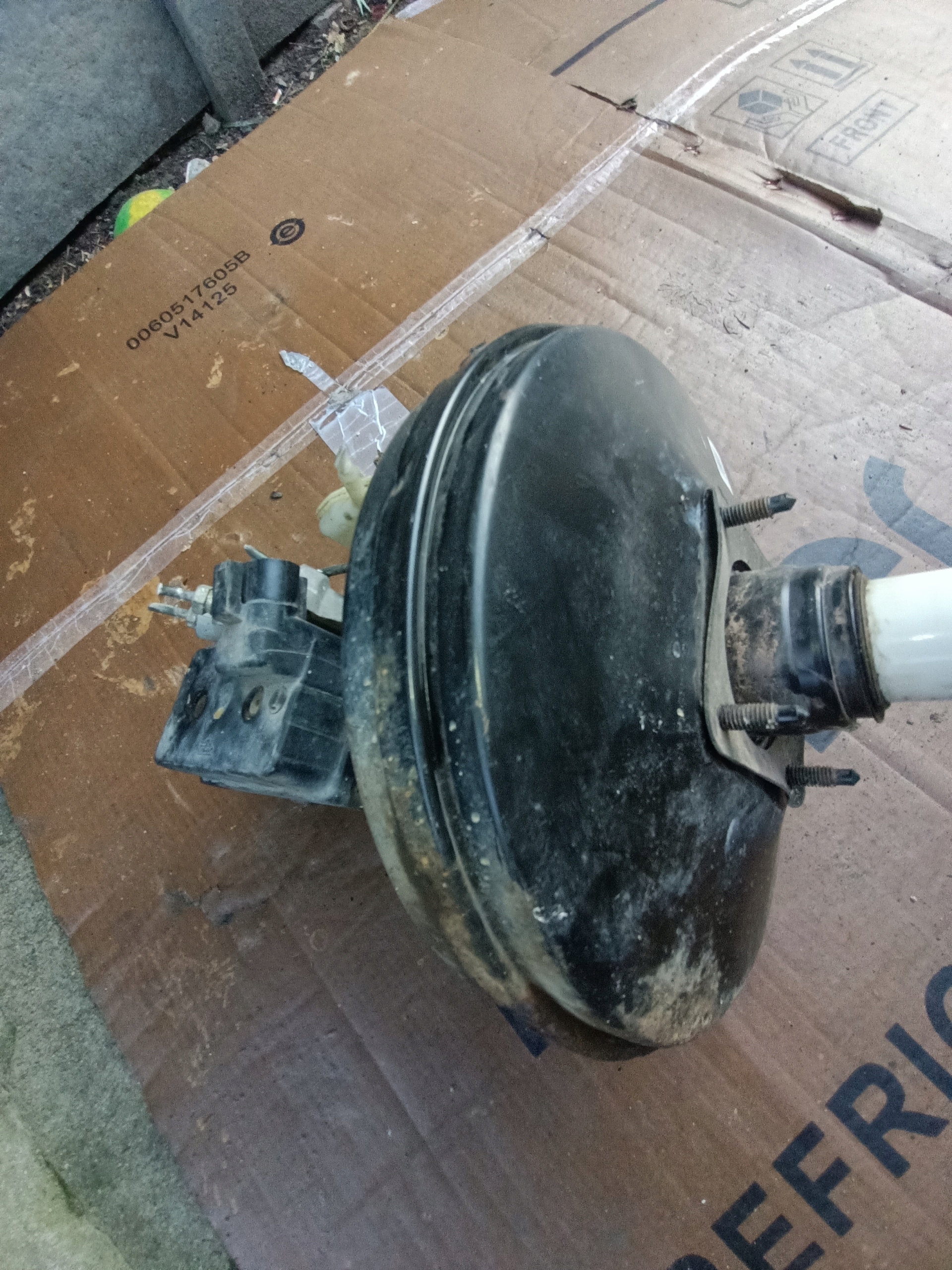 СЕРВОПРИВОД ГЛАВНЫЙ ТОРМОЗНОЙ ЦИЛИНДР VW GOLF 3 1H1614101