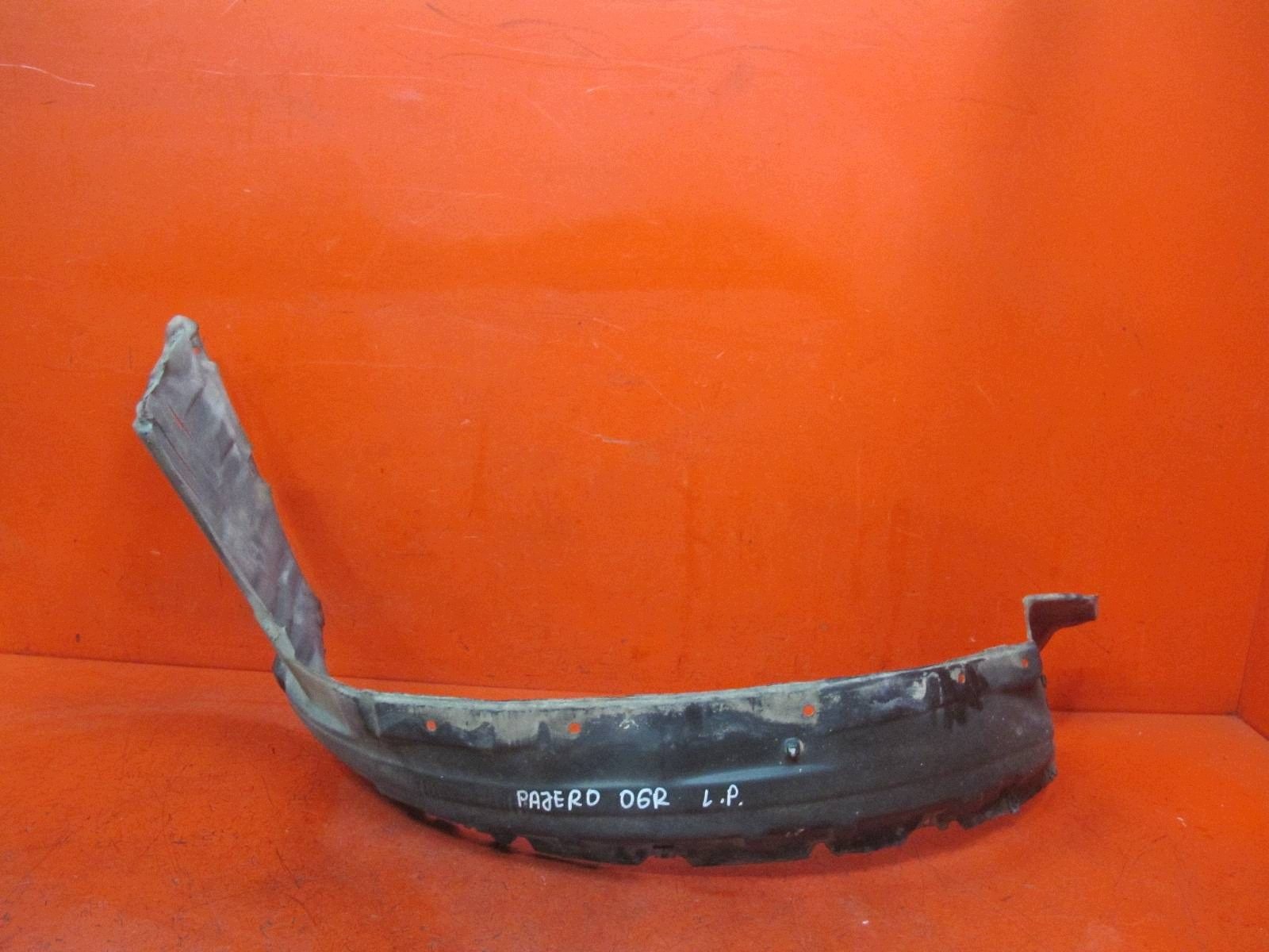 MITSUBISHI PAJERO 4 IV 06- mudguard left front front