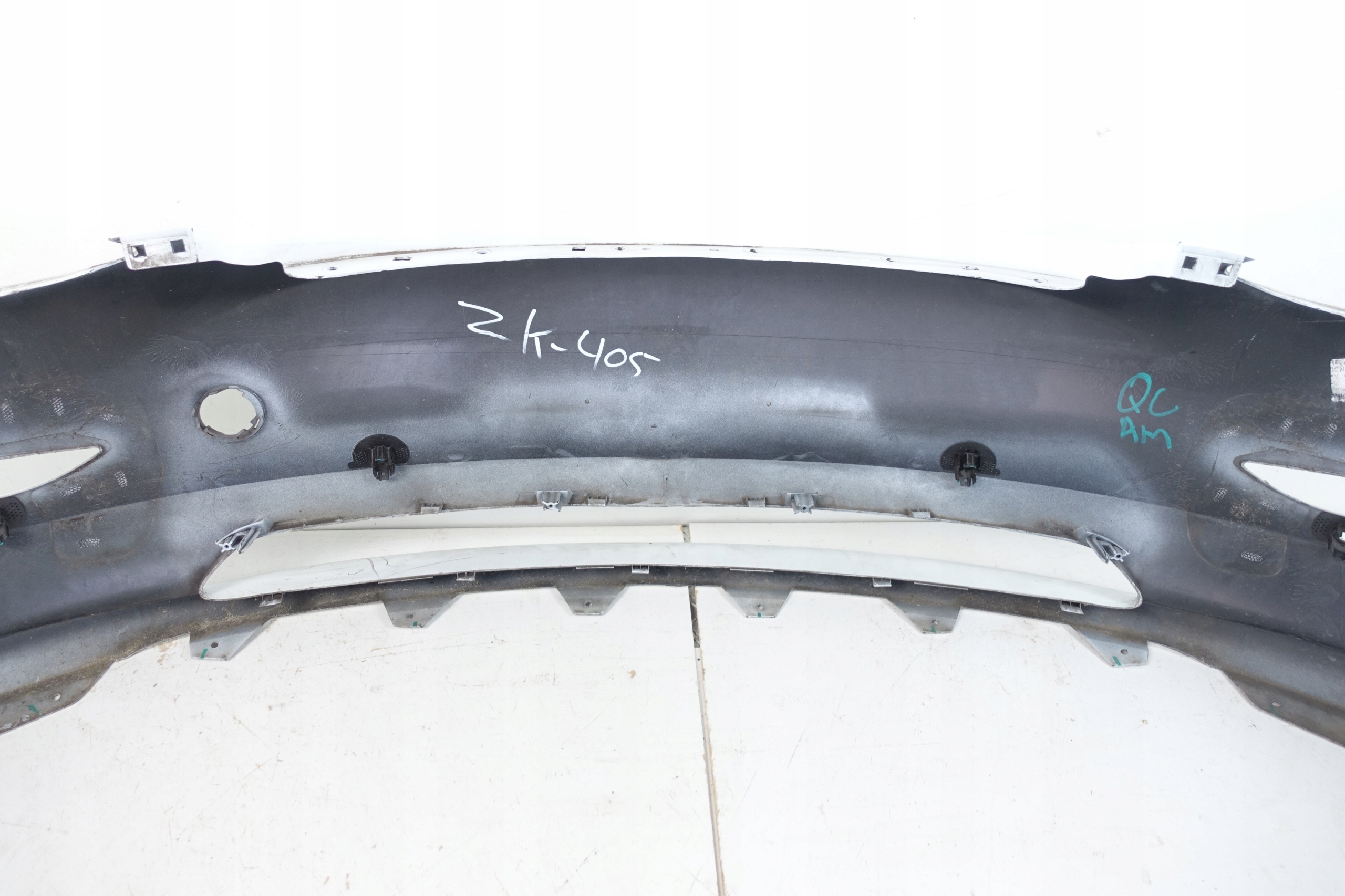 TESLA MODEL 3 III 2017- bumper front front 1084168-00-D