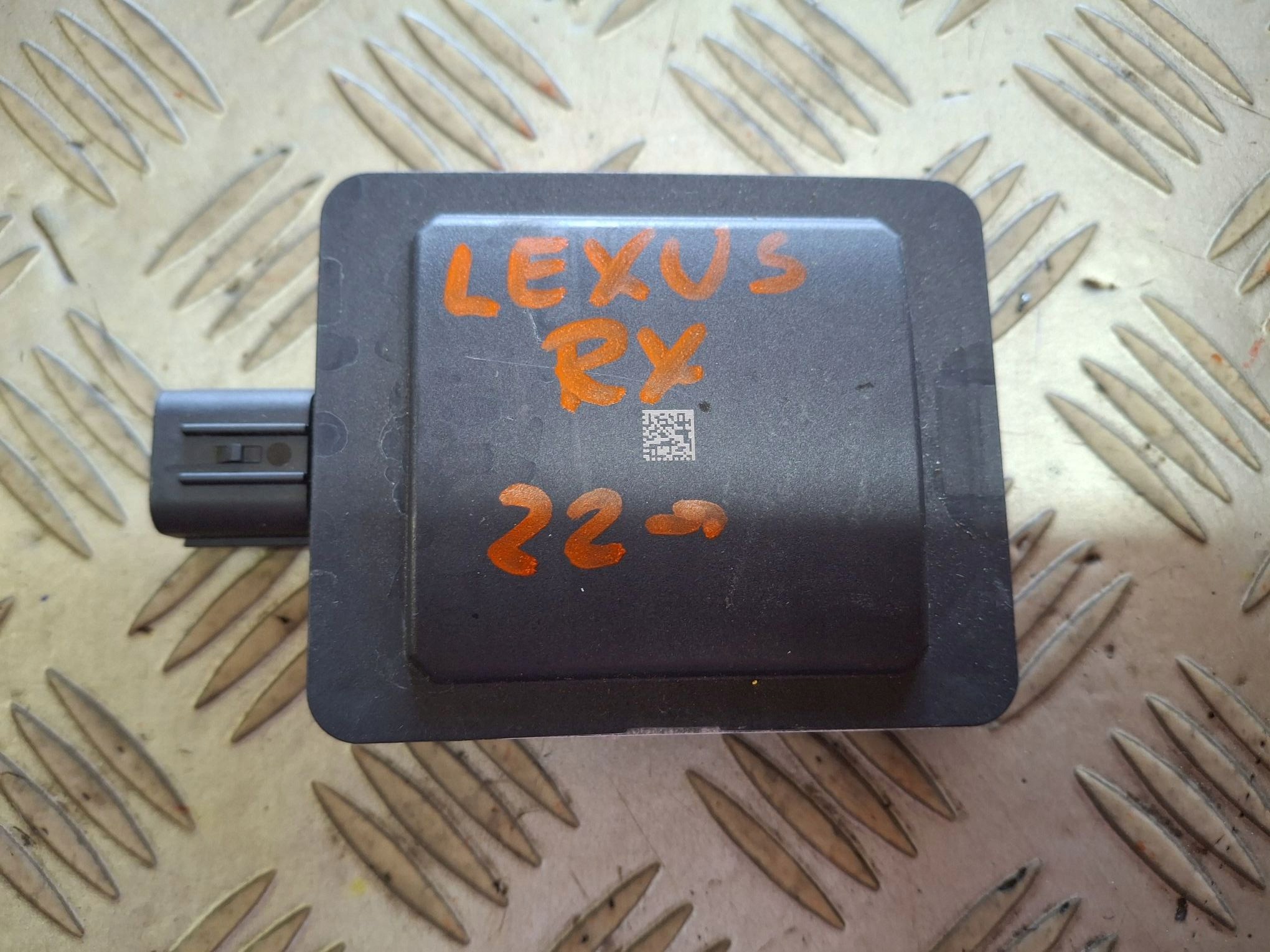 RADAR SENSOR DISTRONIC LEXUS RX V RAV4 2022R->