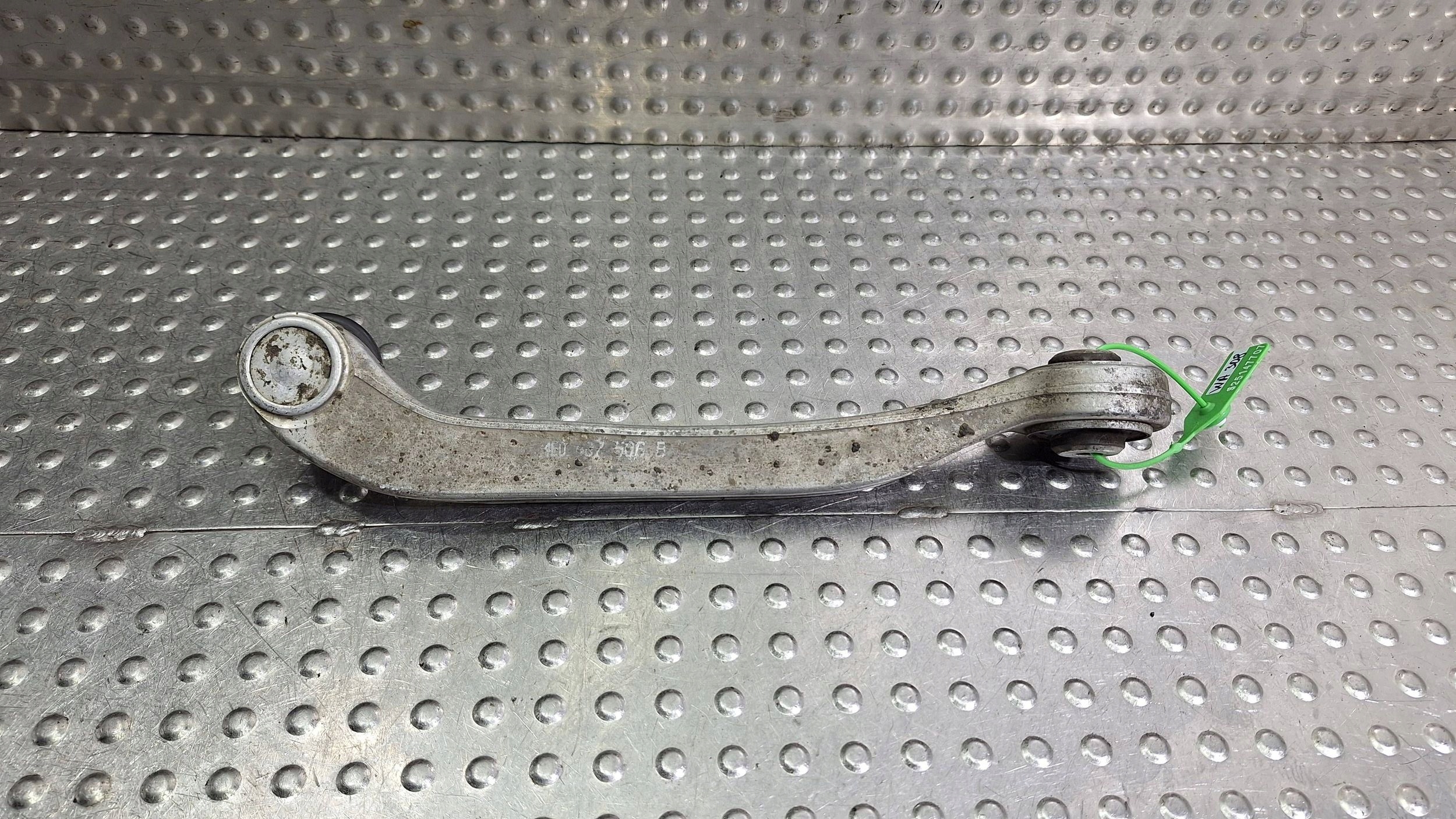 arm right front upper OE 4E0407506B AUDI A6 C6 A8 D3 PHAETON