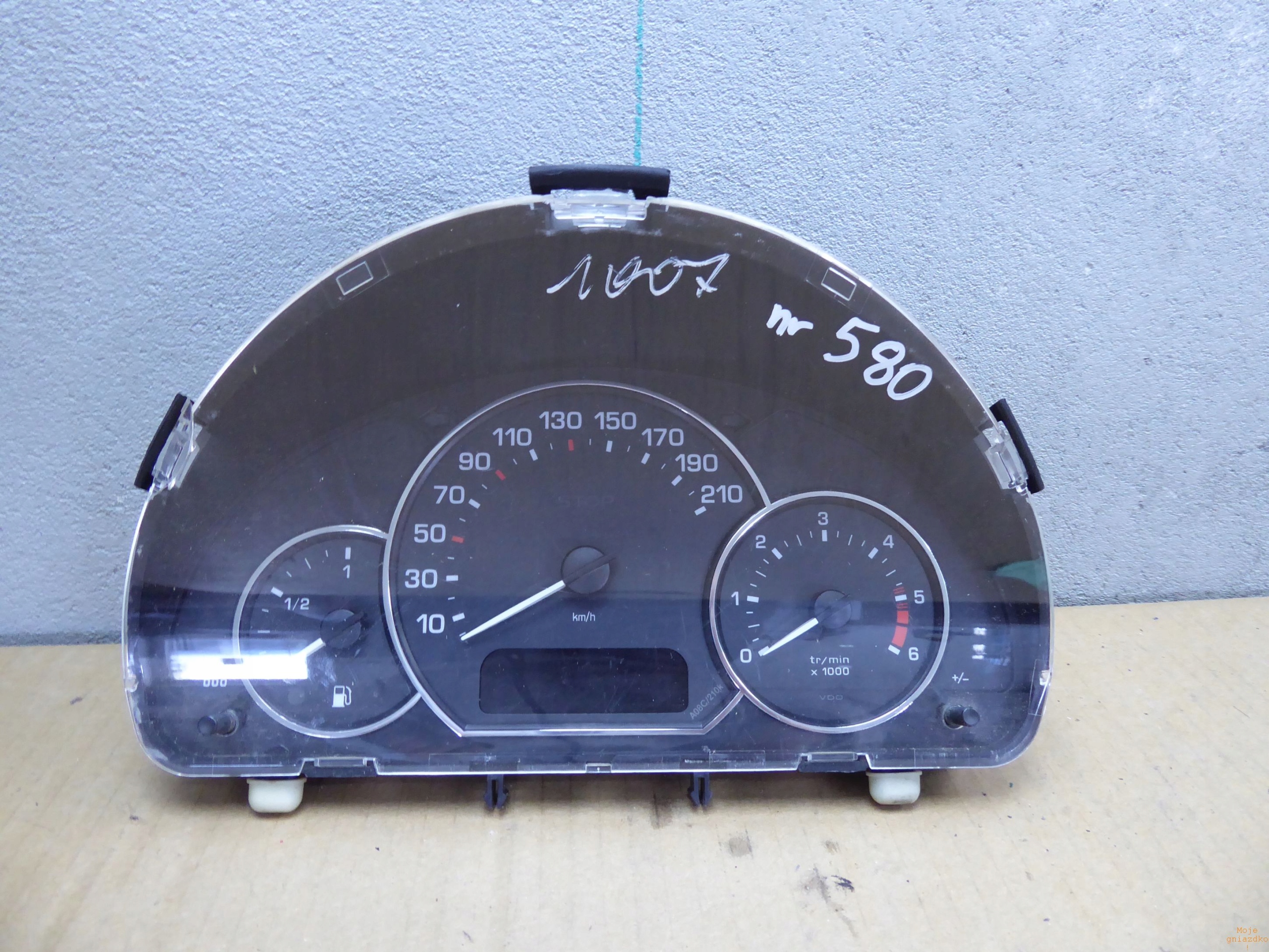 спидометр часы peugeot oe 9658889580
