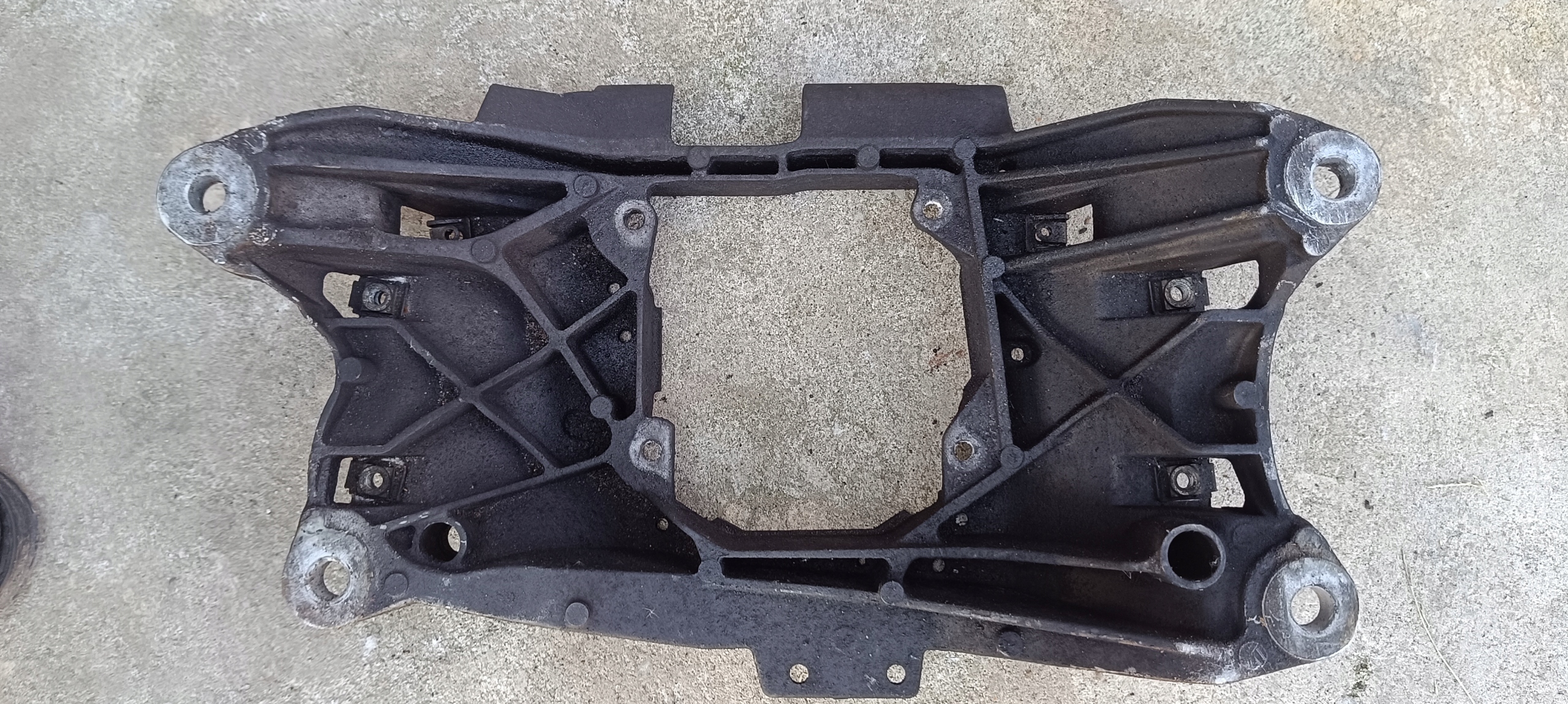 SUPPORTO SUPPORTO CAMBIO INGRANAGGI AUDI A6 A7 4G0399263R