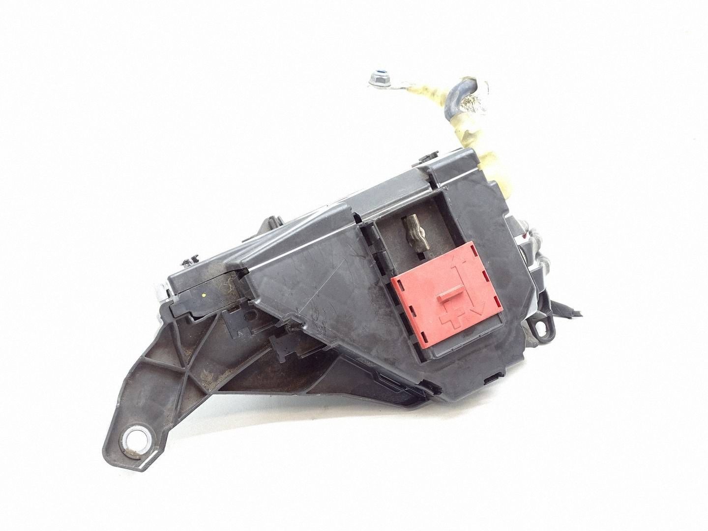 compartment of fuses terminal plus MERCEDES E C238 COUPE A2135403839