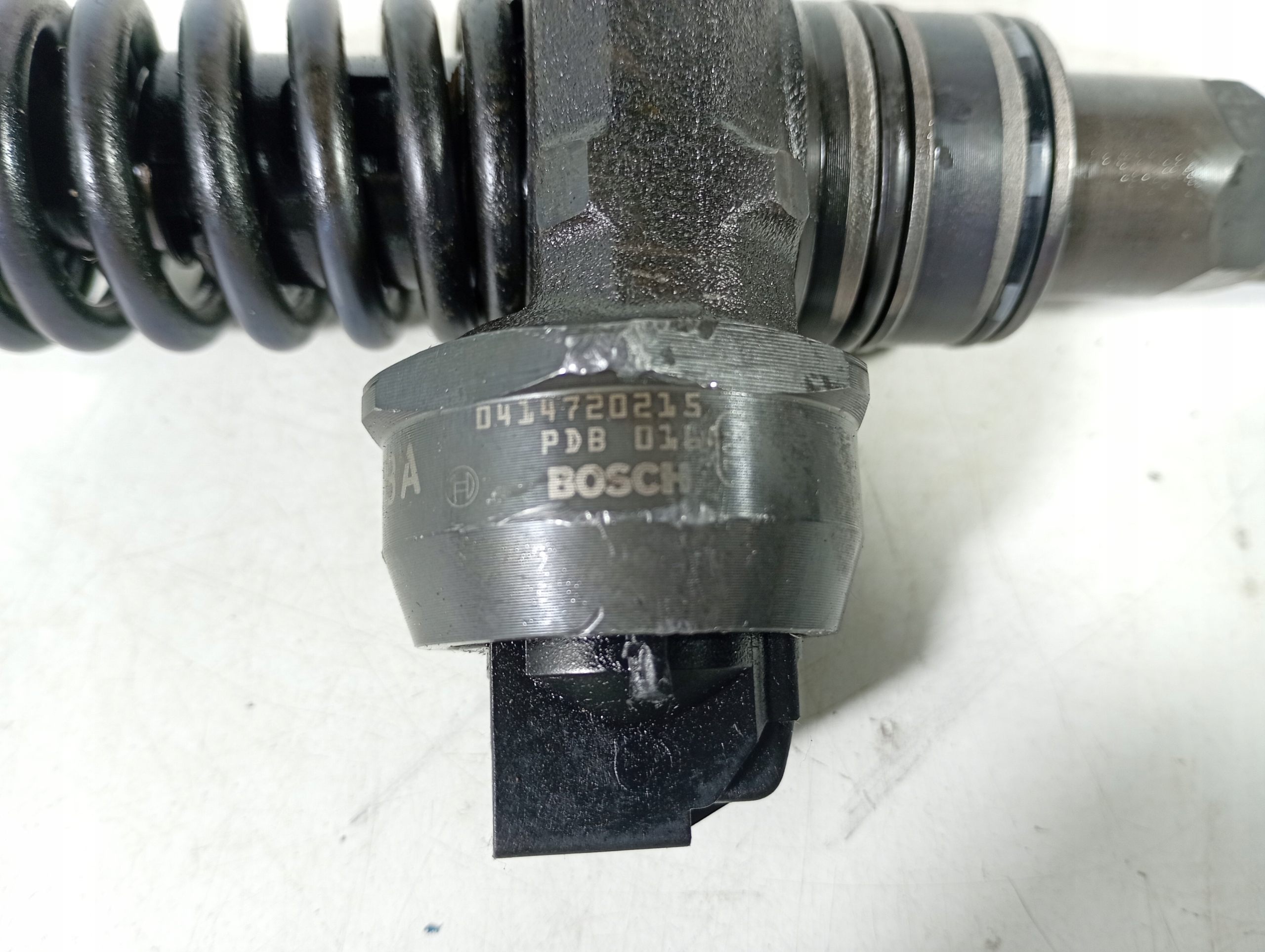 VW AUDI Einspritzdüse OE 038130073AG