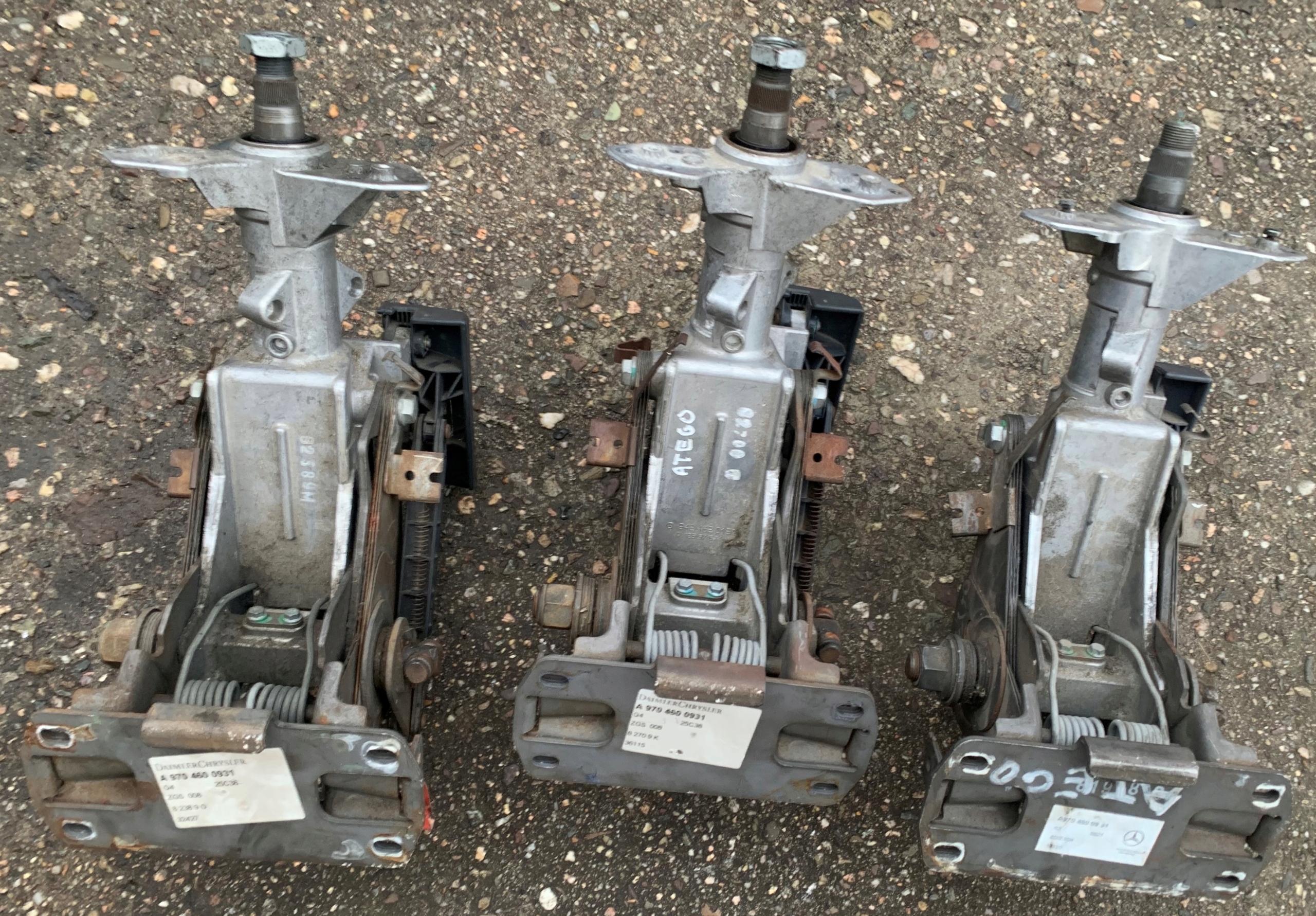 9704600931 - ПОДСЕДЕЛЬНЫЙ ШТЫРЬ РУЛЕВАЯ КОЛОНКА РЕГУЛИРОВКА ATEGO AXOR