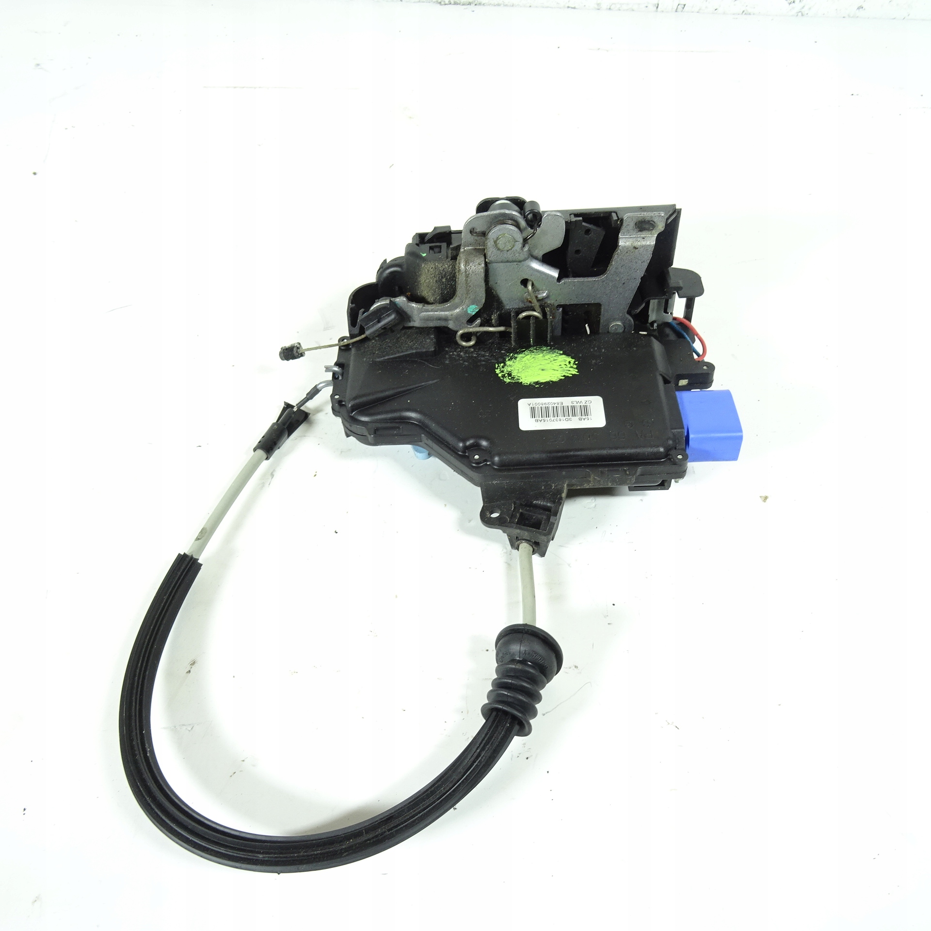 VW PHAETON lock door front left 3D1837015AB