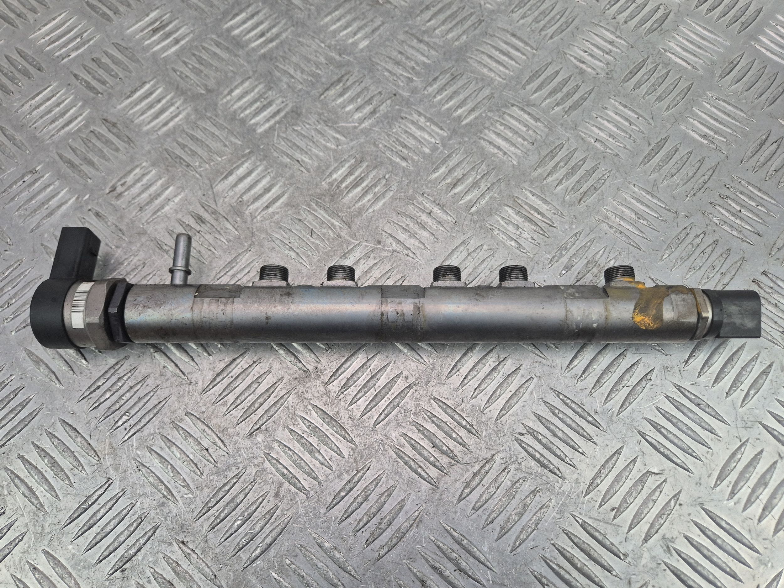 BMW 3 E90 E91 318d canalisation carburant N47D20A 780165601
