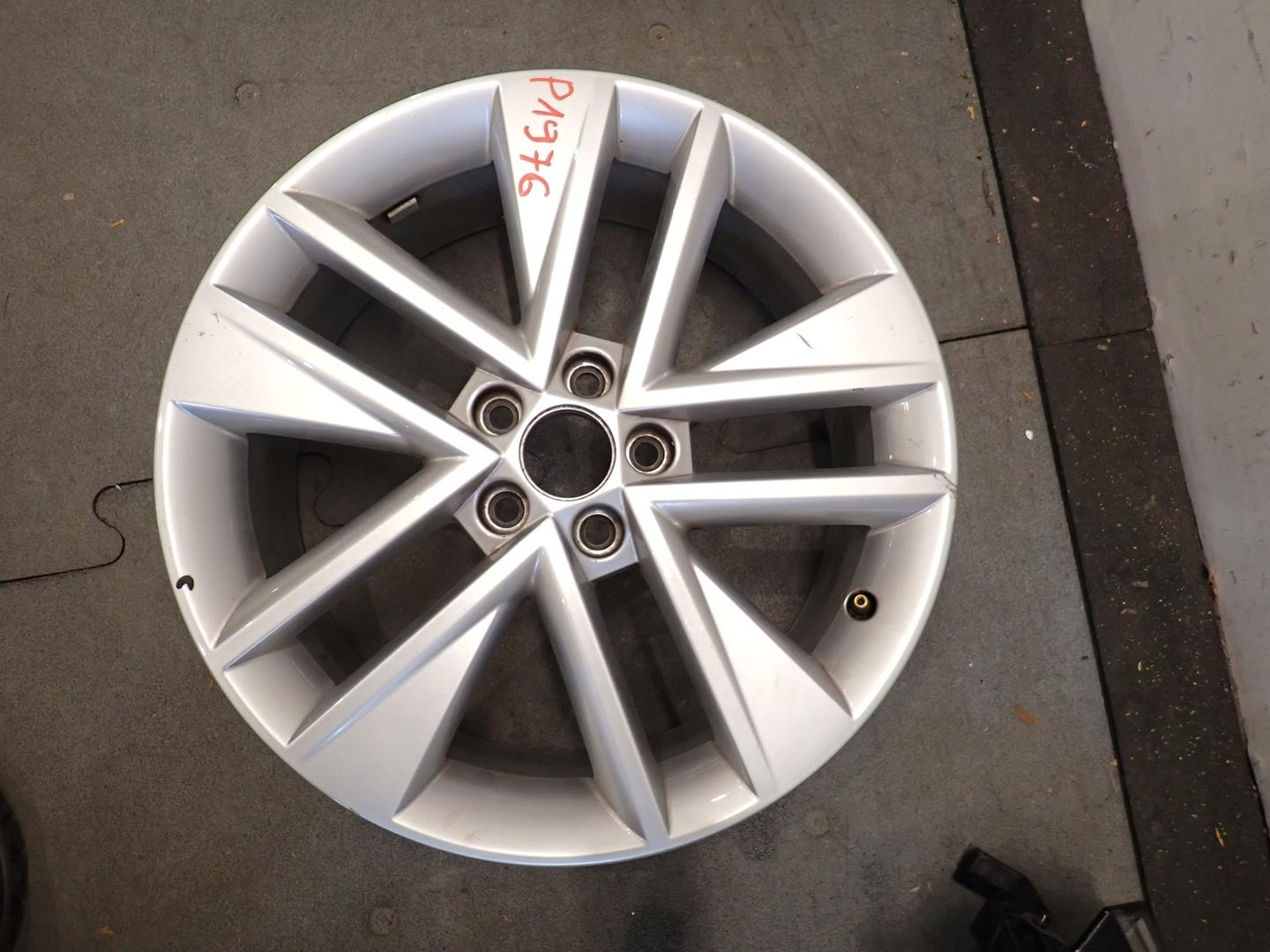 disk disk SKODA 6V0 5X100 ET46 7J 17" 6V0601025A