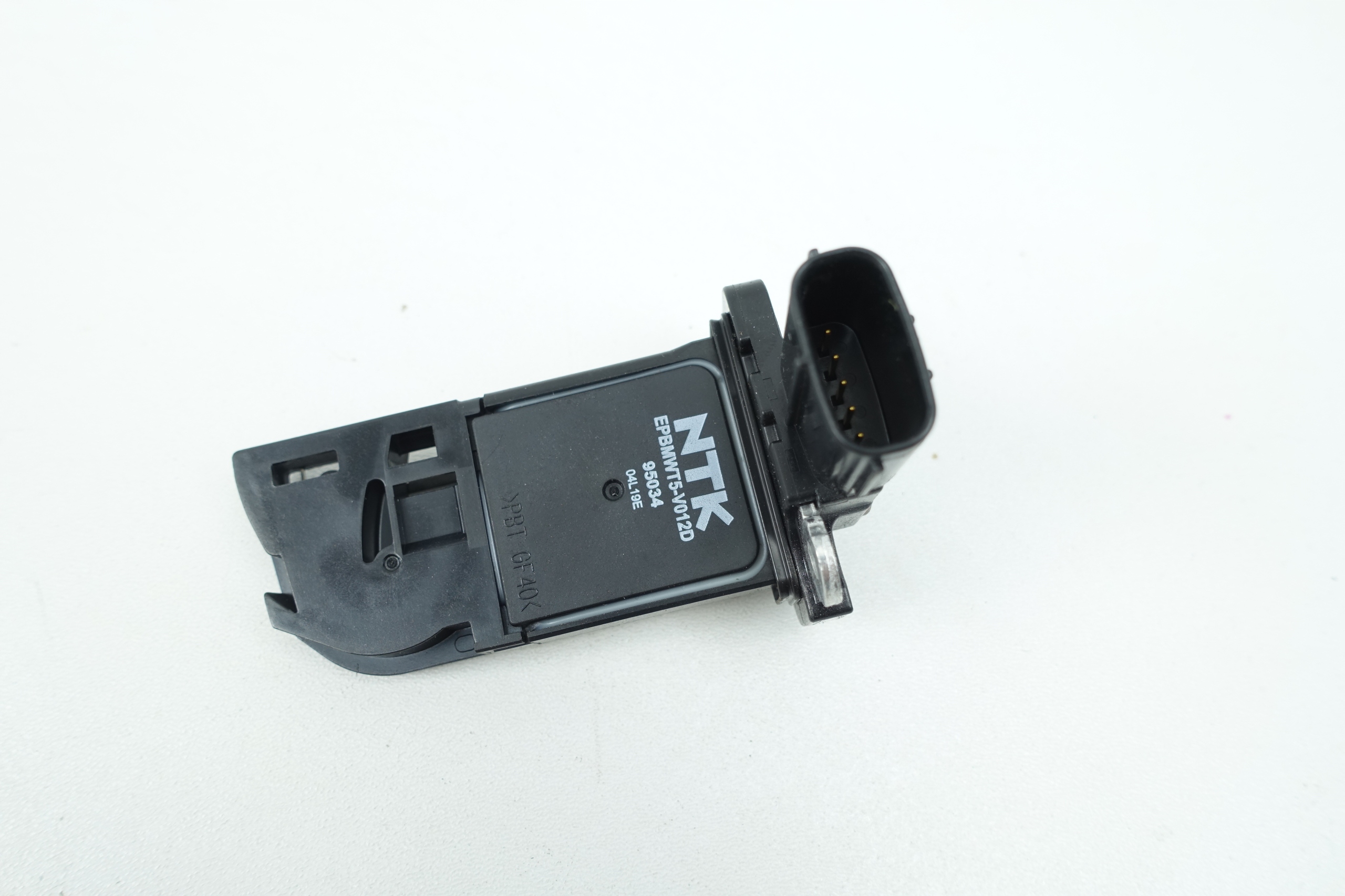 PRZEPLYWOMIERZ 22204 26010 AURIS E15 RAV4 VERSO Part number 95034