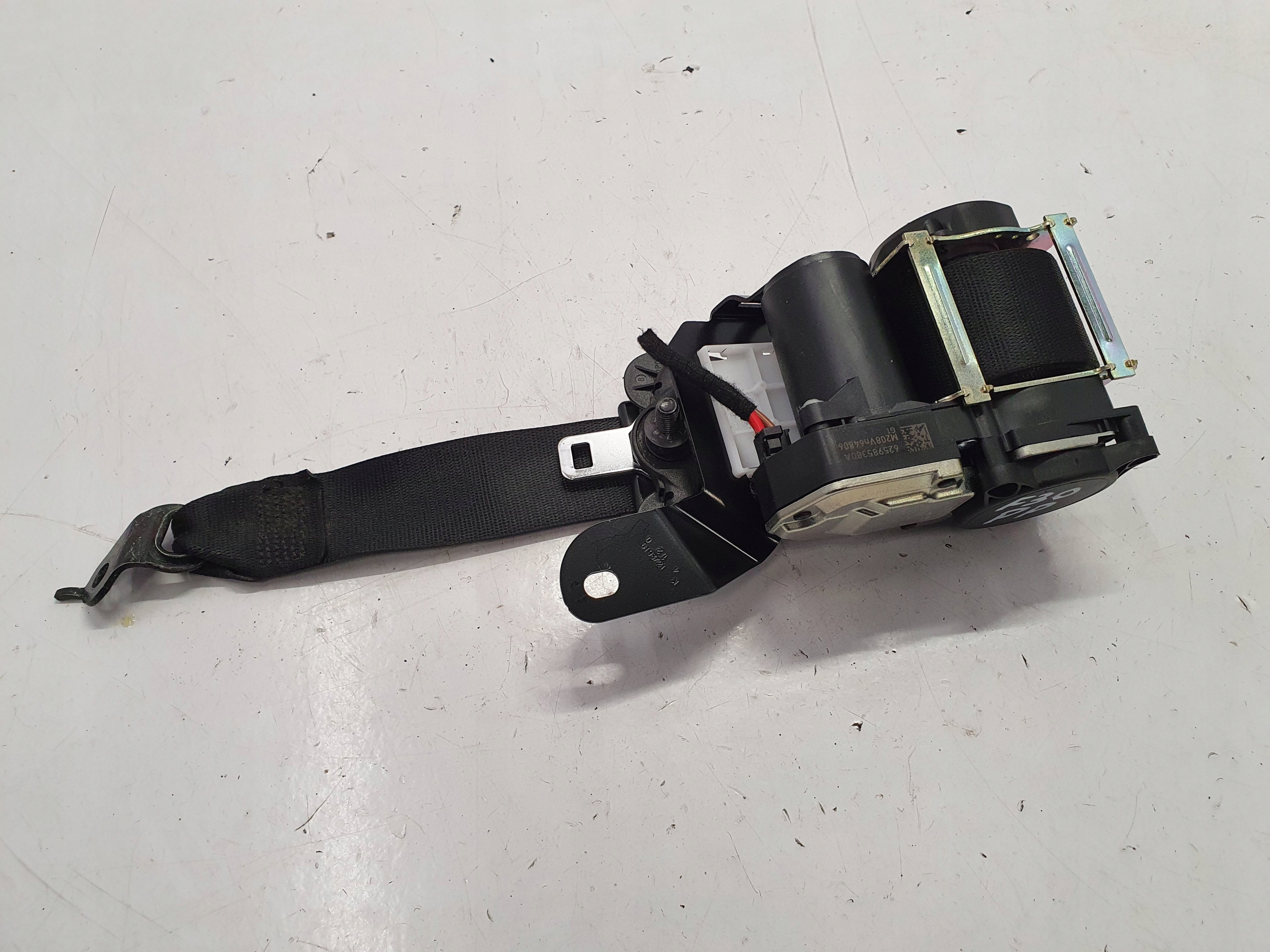 BMW 3 F30 ремінь безпеки передній правий