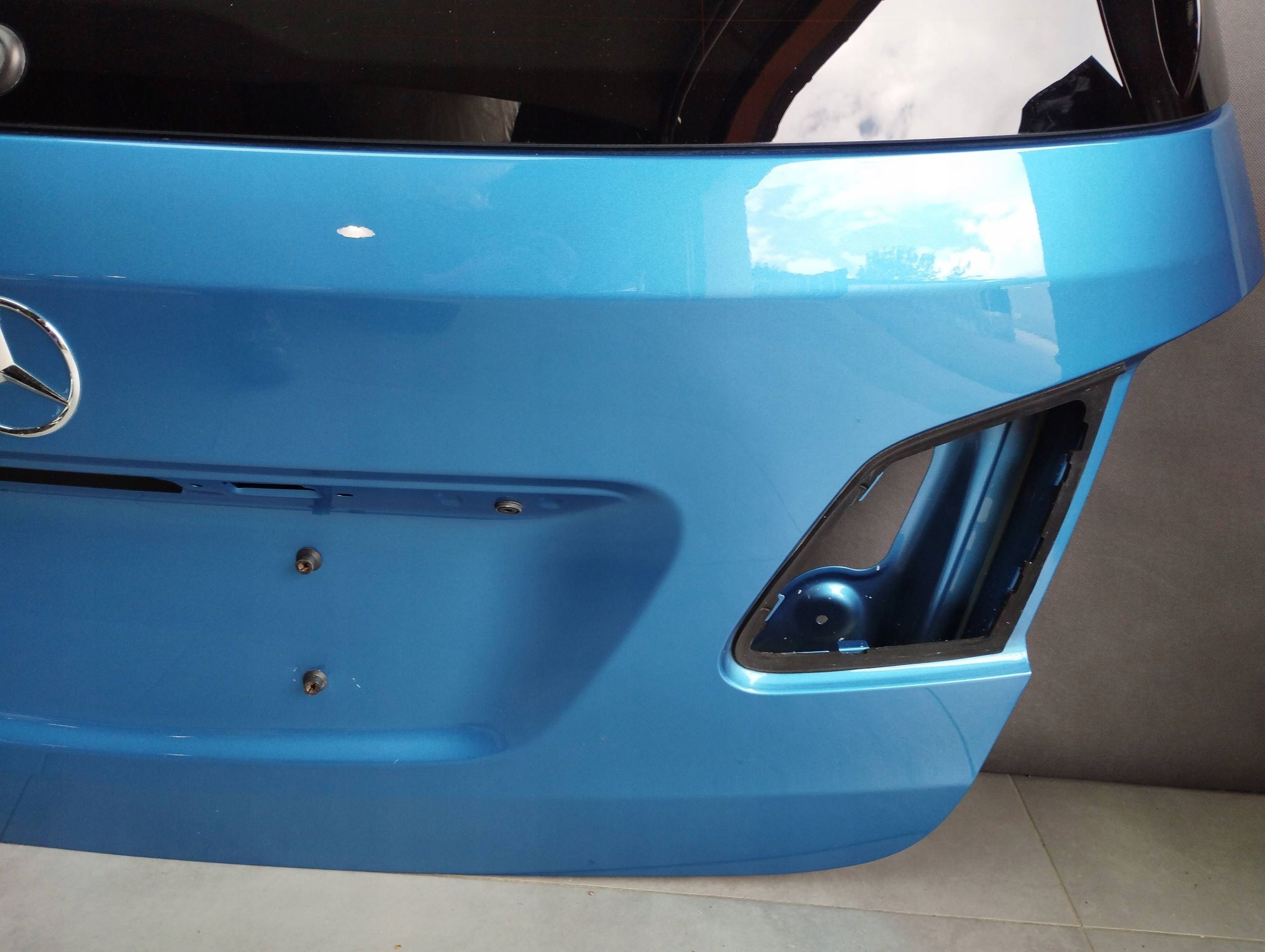 Mercedes-Benz B W246 W242 boot door window 162