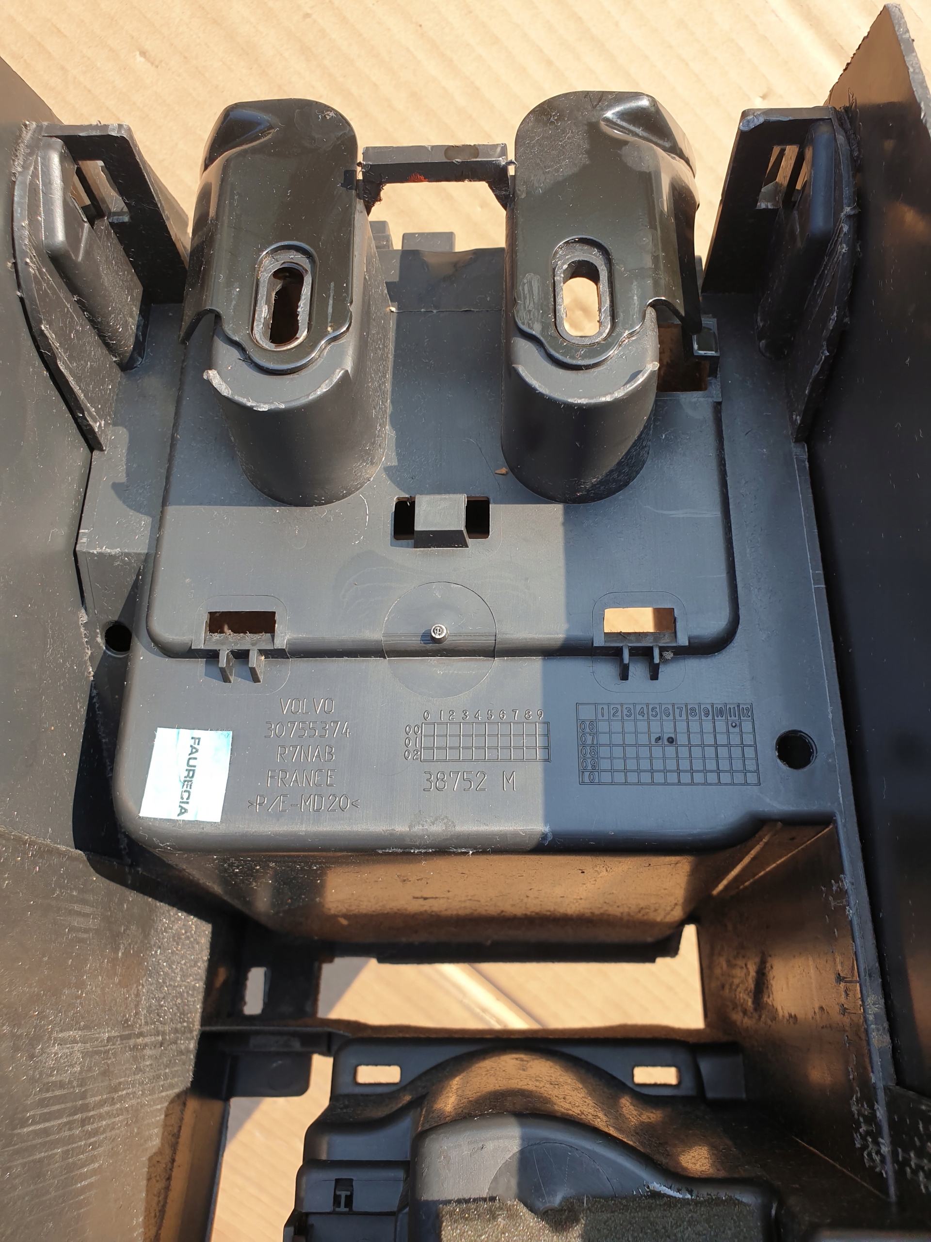 TUNEL mitte Gehäuse Blende Abdeckung VOLVO C30 S40 II V50 OE EU