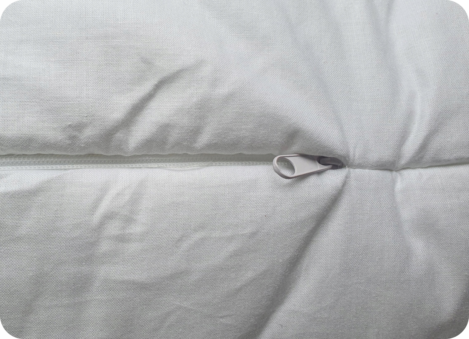 ANTYROZTOCZOWA PODUSZKA IMPERIAL SOFT COTTON 40x40 Długość 40 cm