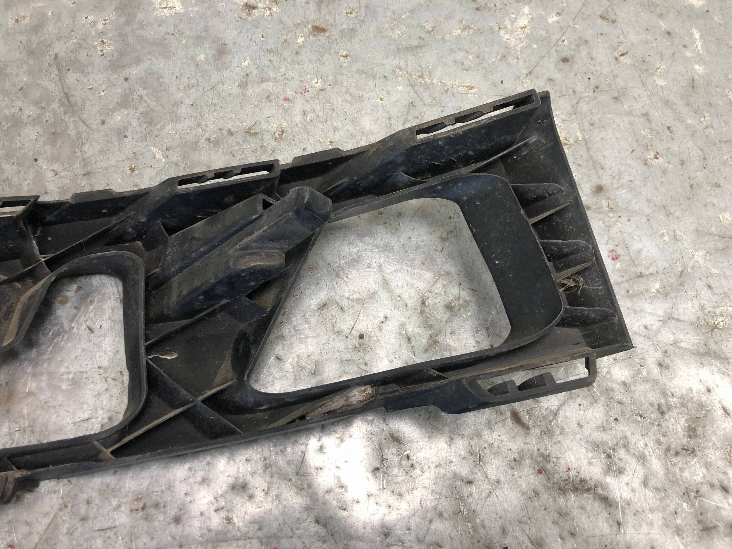 bumper bracket right front FORD MONDEO MK4 LIFT BS71-17E856-A