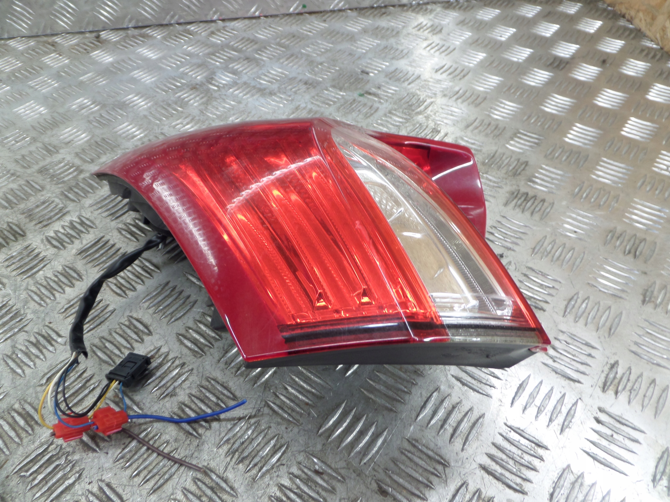 CITROEN DS5 LIFT light right rear part W fender