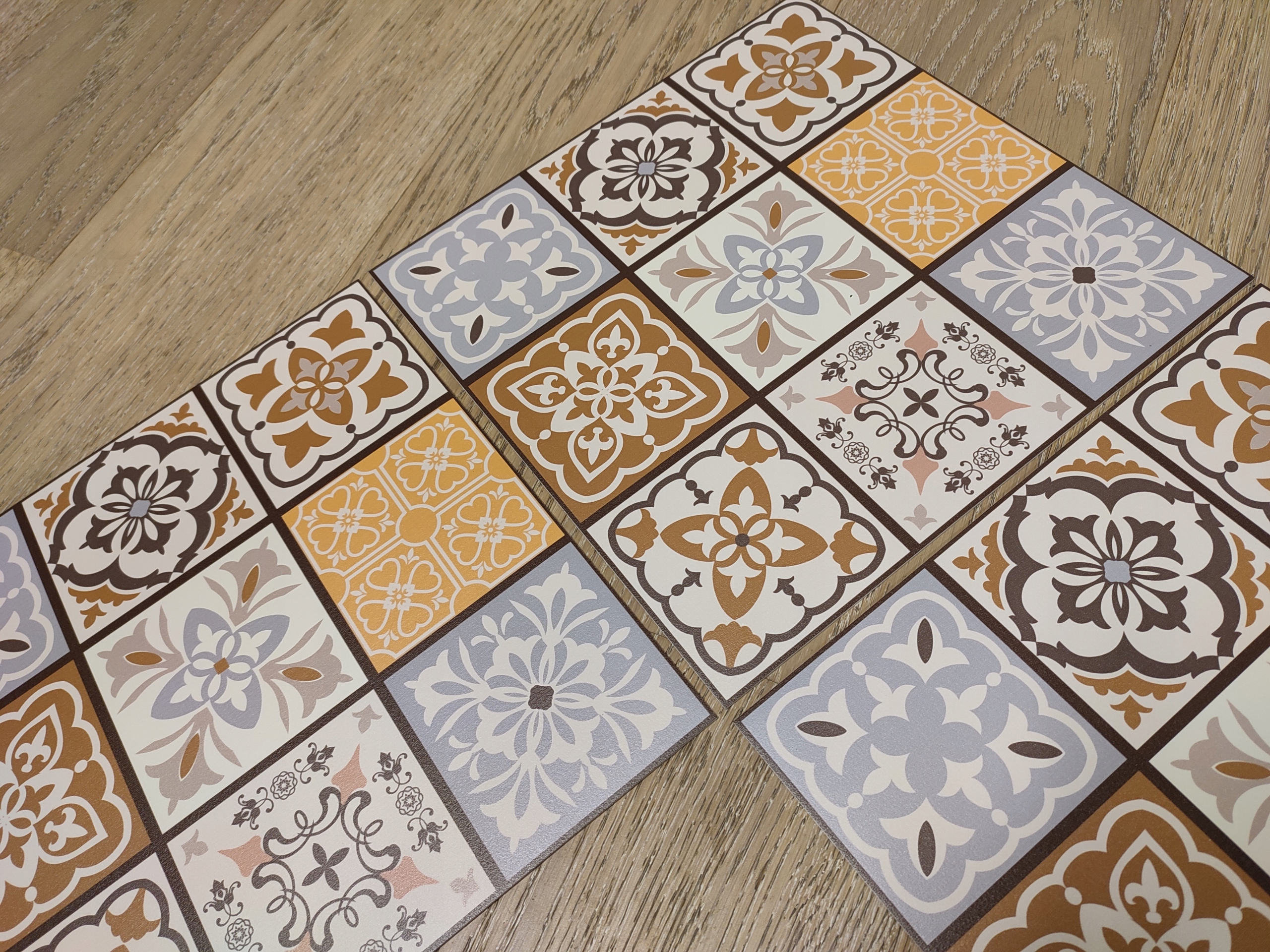 Samoprzylepne kafelki PCV 25x25 PATCHWORK CHARM Producent inny