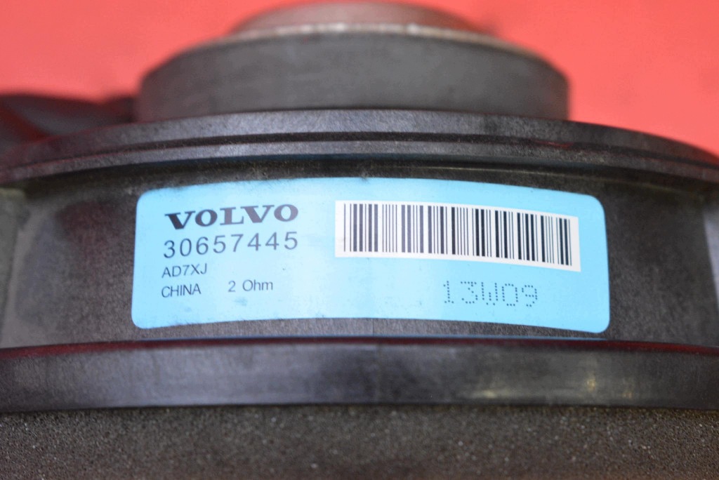 speaker left rear part 30657445 VOLVO XC60 1 and LIFT 13-17